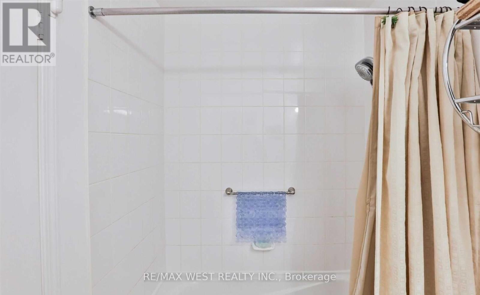 Apartment at GV-108 - 330 PRINCESS ROYAL DRIVE, Mississauga