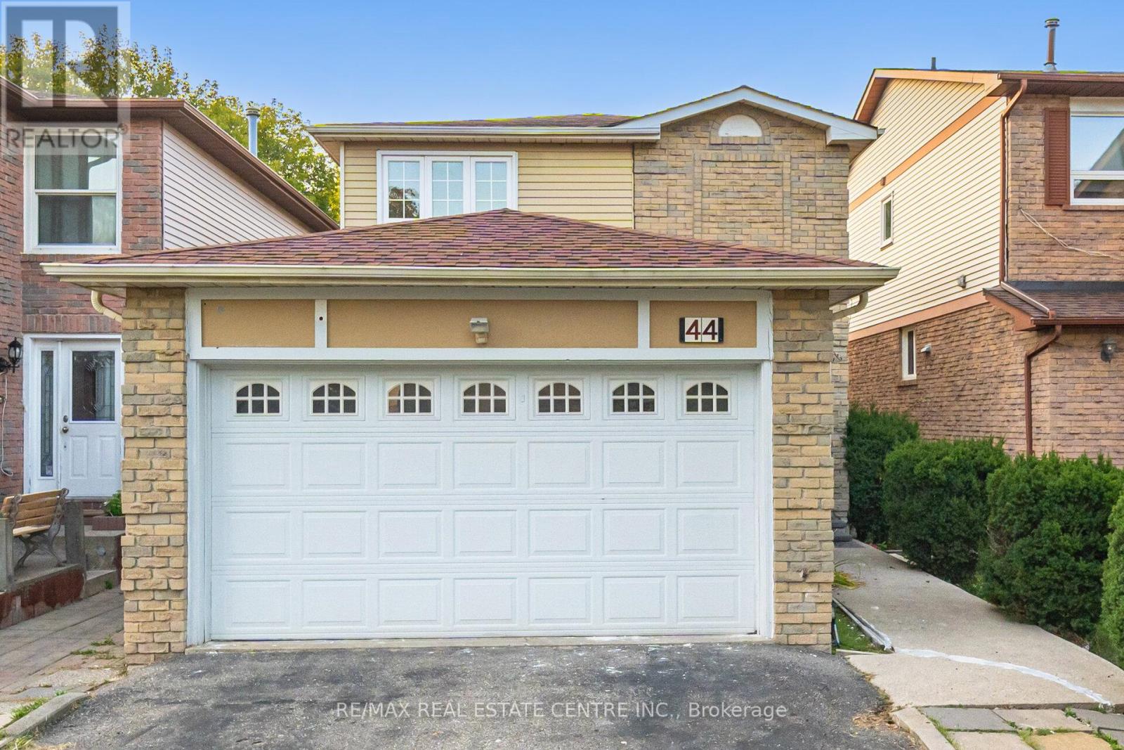 Detached at 44 ABELARD AVENUE, Brampton (Fletcher's West)