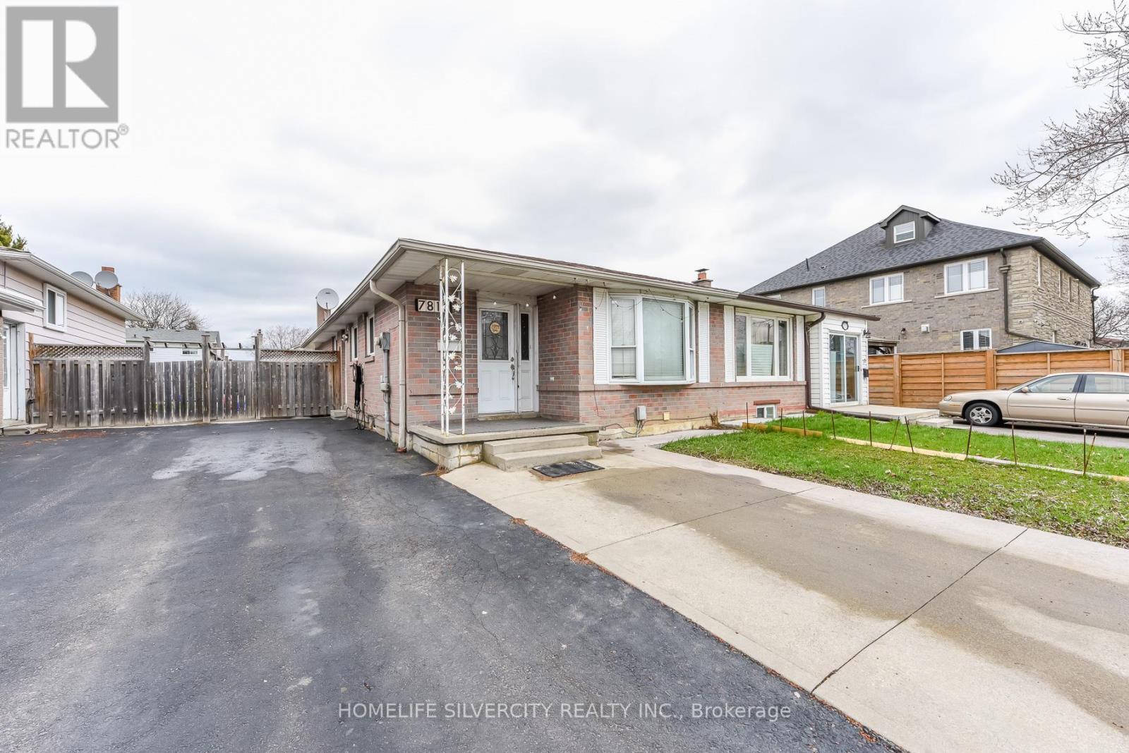 Semi-Detached/Link at 7816 PRIORY CRESCENT, Mississauga
