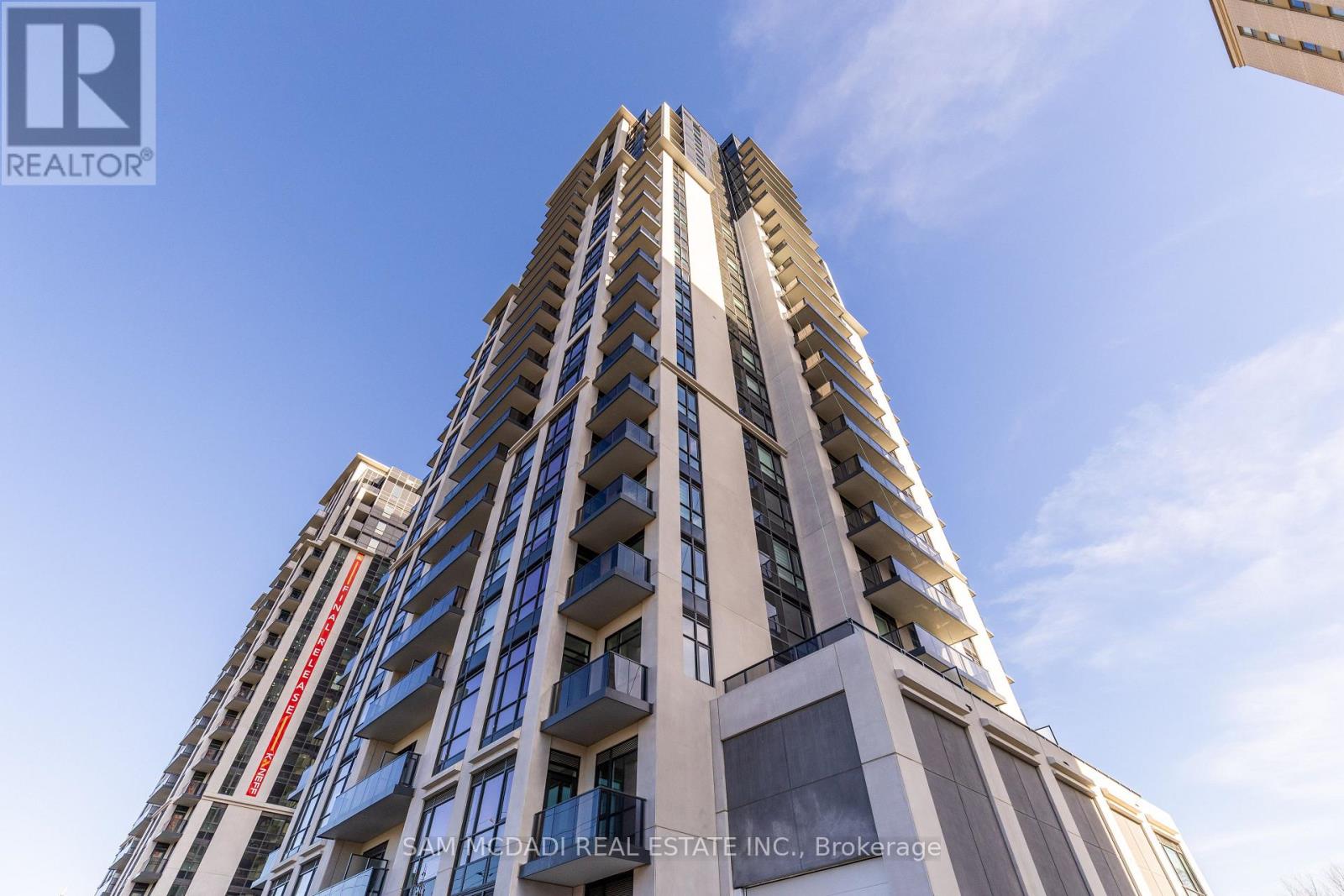 Apartment at 2003 - 202 BURNHAMTHORPE ROAD E, Mississauga