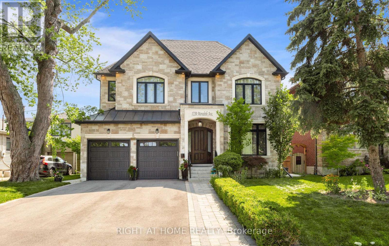 Detached at 1220 MEREDITH AVENUE, Mississauga (Lakeview)