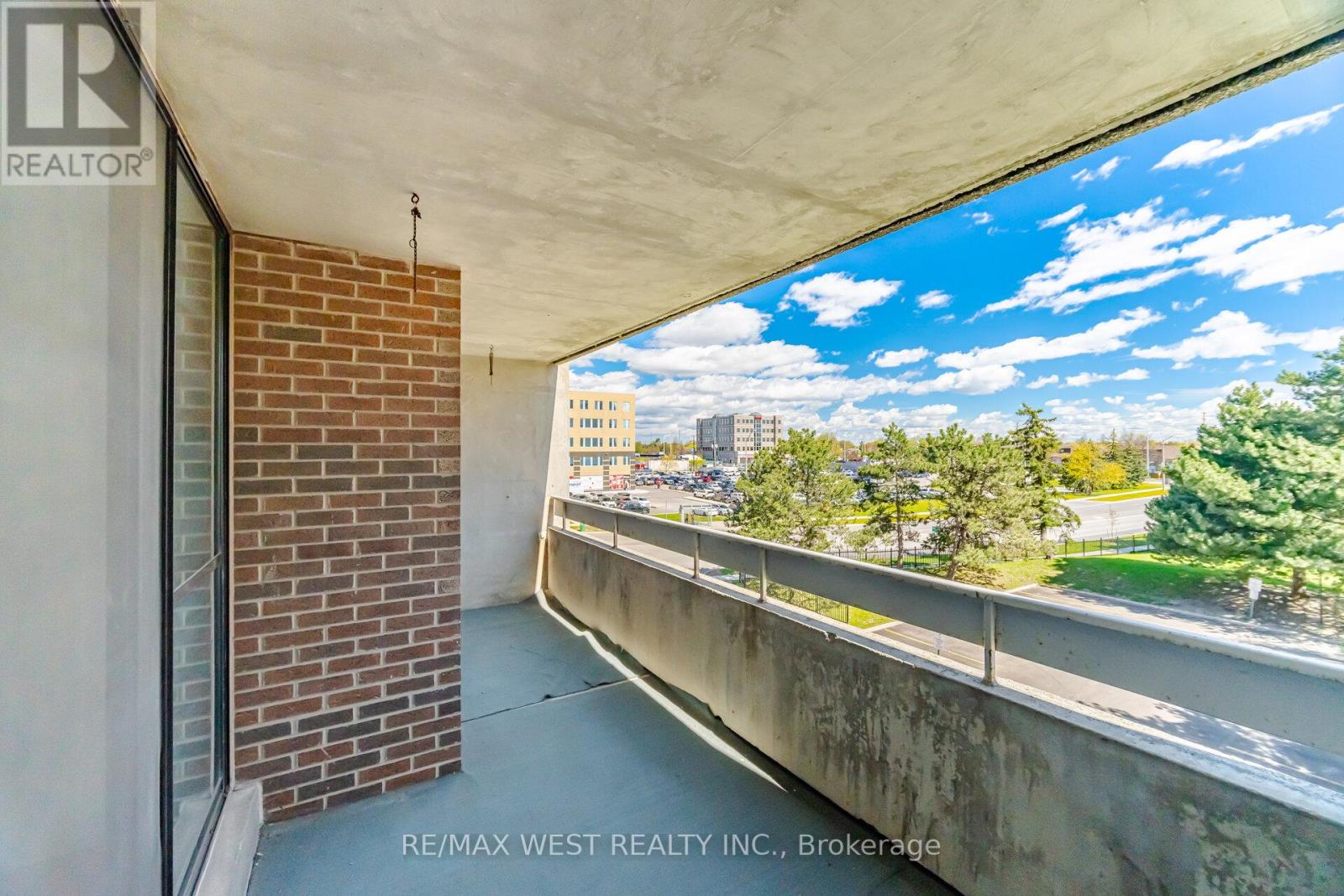 Apartment at 409 - 15 KENSINGTON ROAD, Brampton