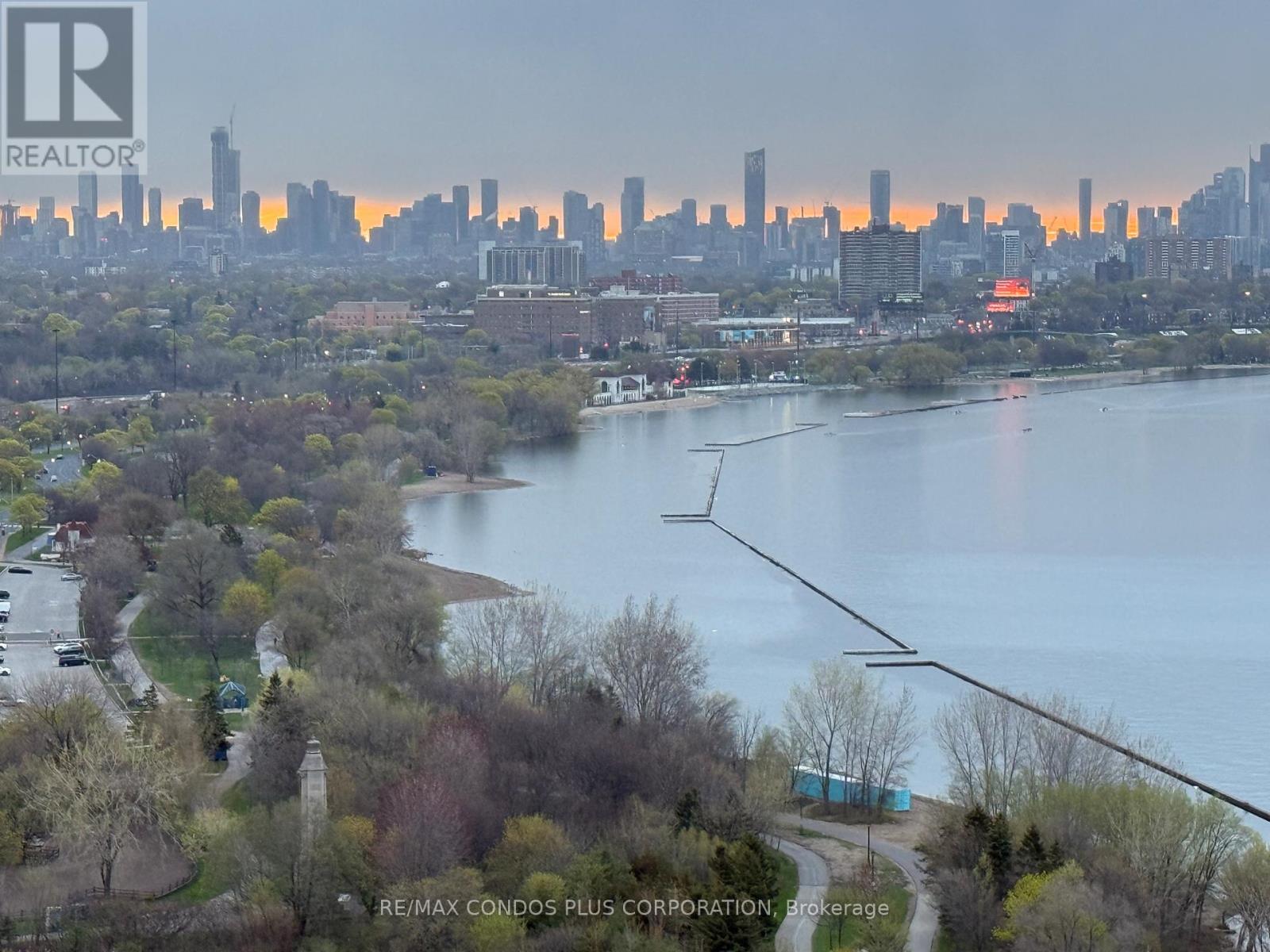 Apartment at 3901 - 33 SHORE BREEZE DRIVE, Toronto (Mimico)
