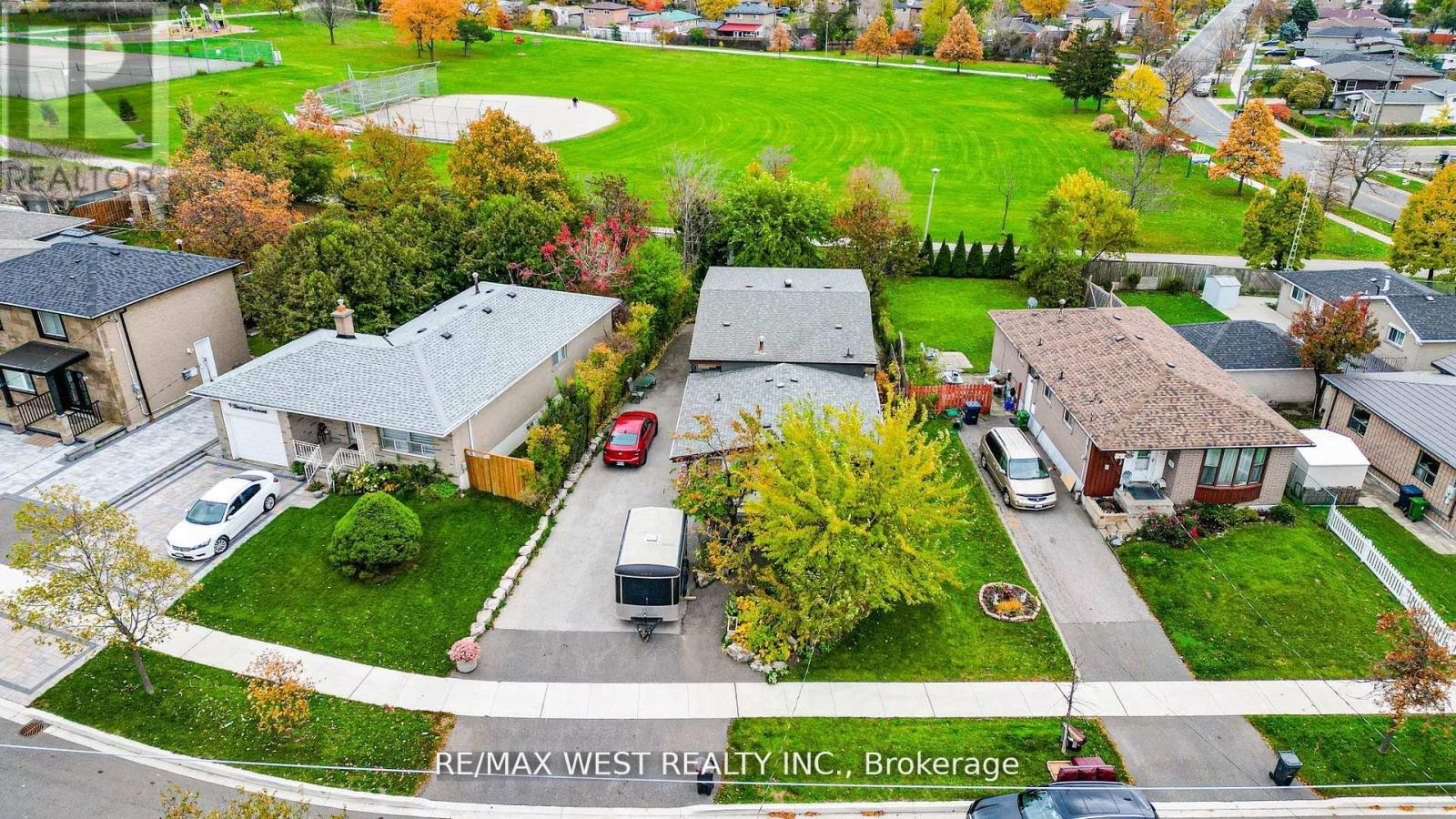 Detached at 7 BIMINI CRESCENT, Toronto (Black Creek)