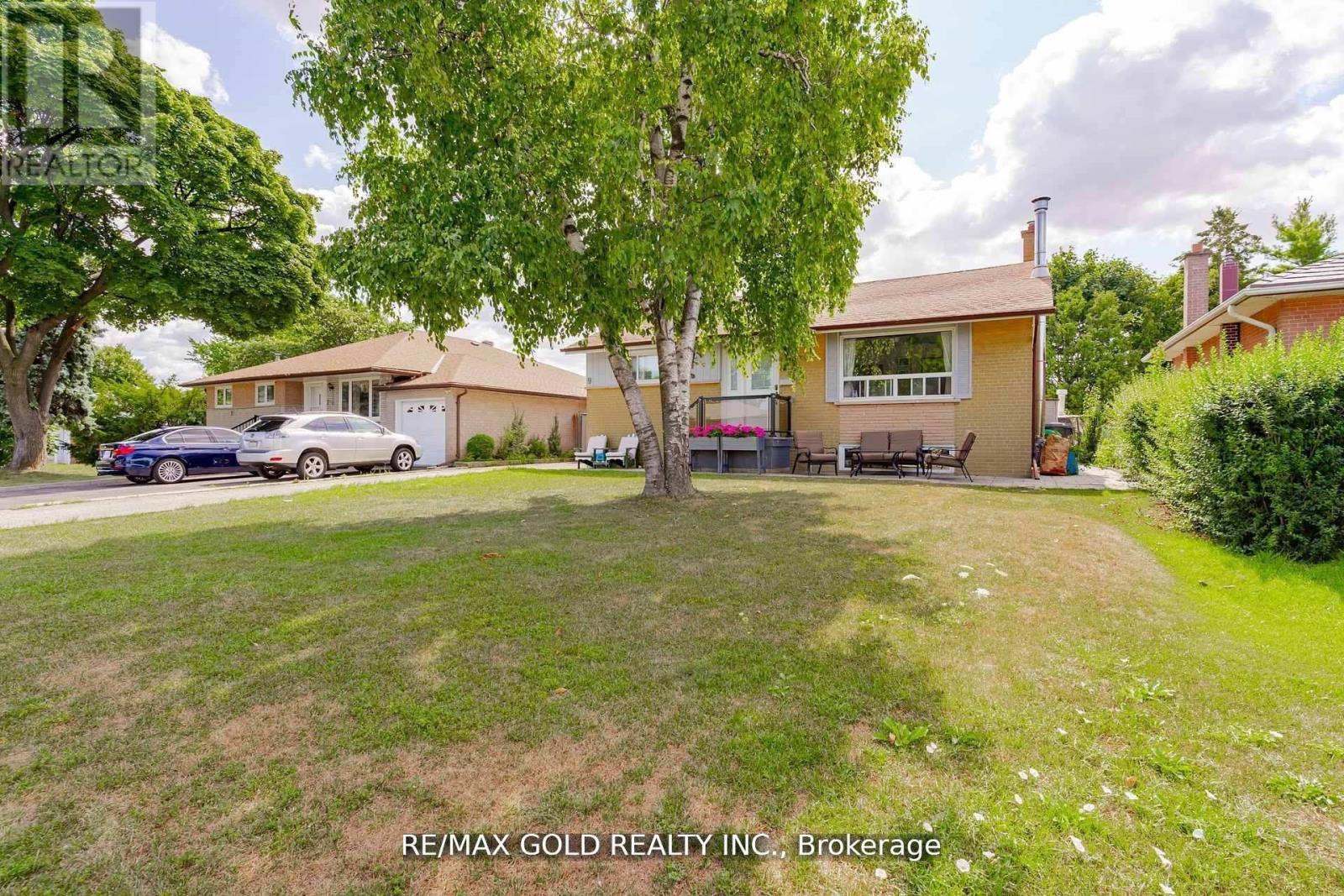 Detached at 9 ASHWOOD CRESCENT, Brampton (Avondale)