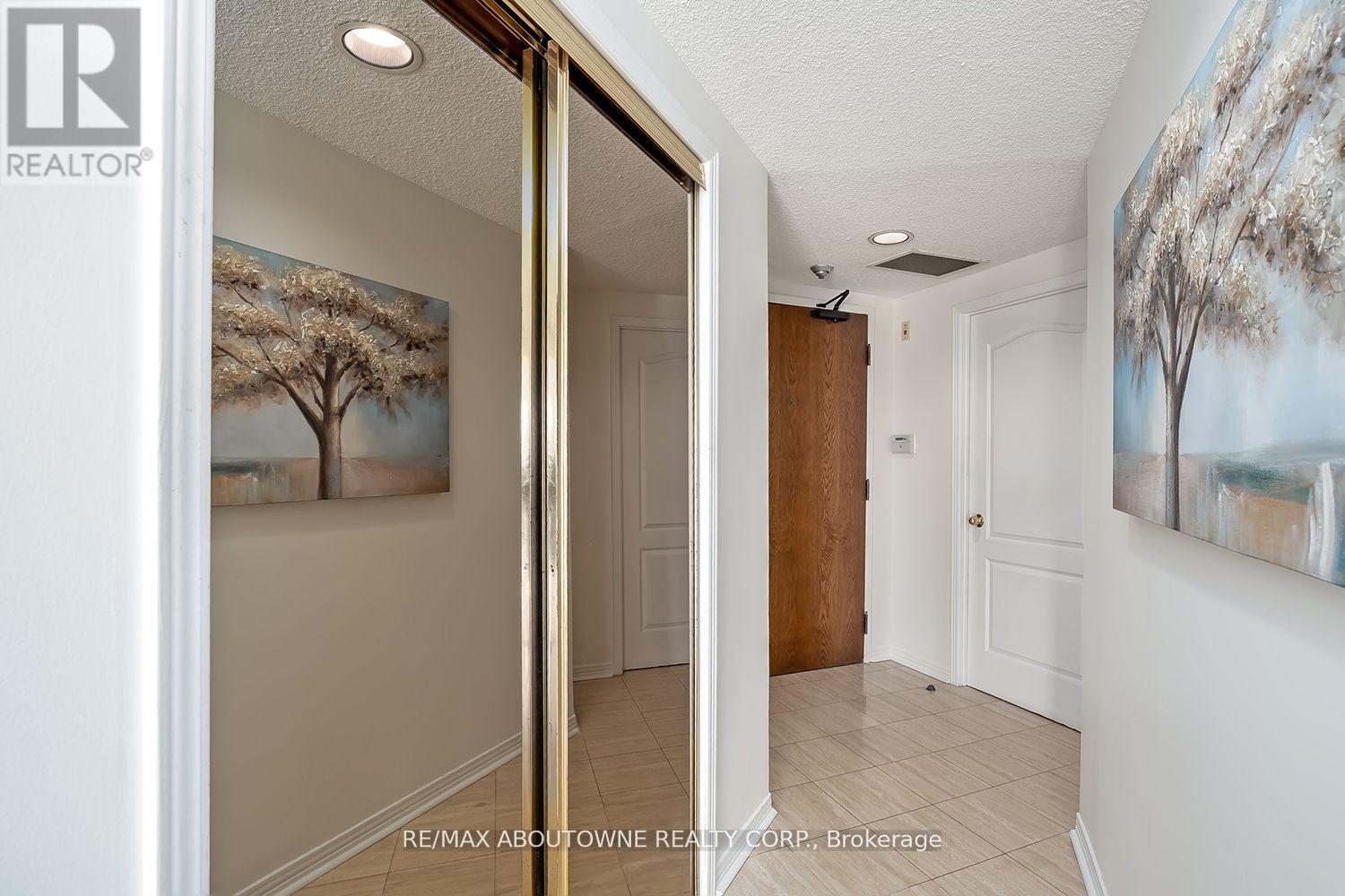 Apartment at 706 - 1901 PILGRIMS WAY, Oakville