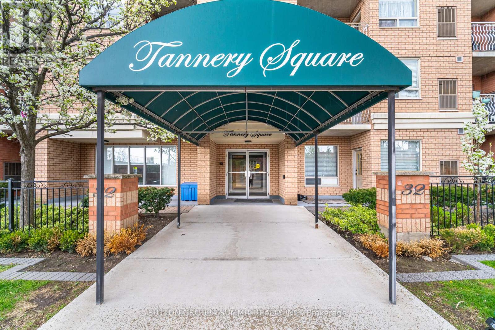 Apartment at 504 - 32 TANNERY STREET, Mississauga (Streetsville)