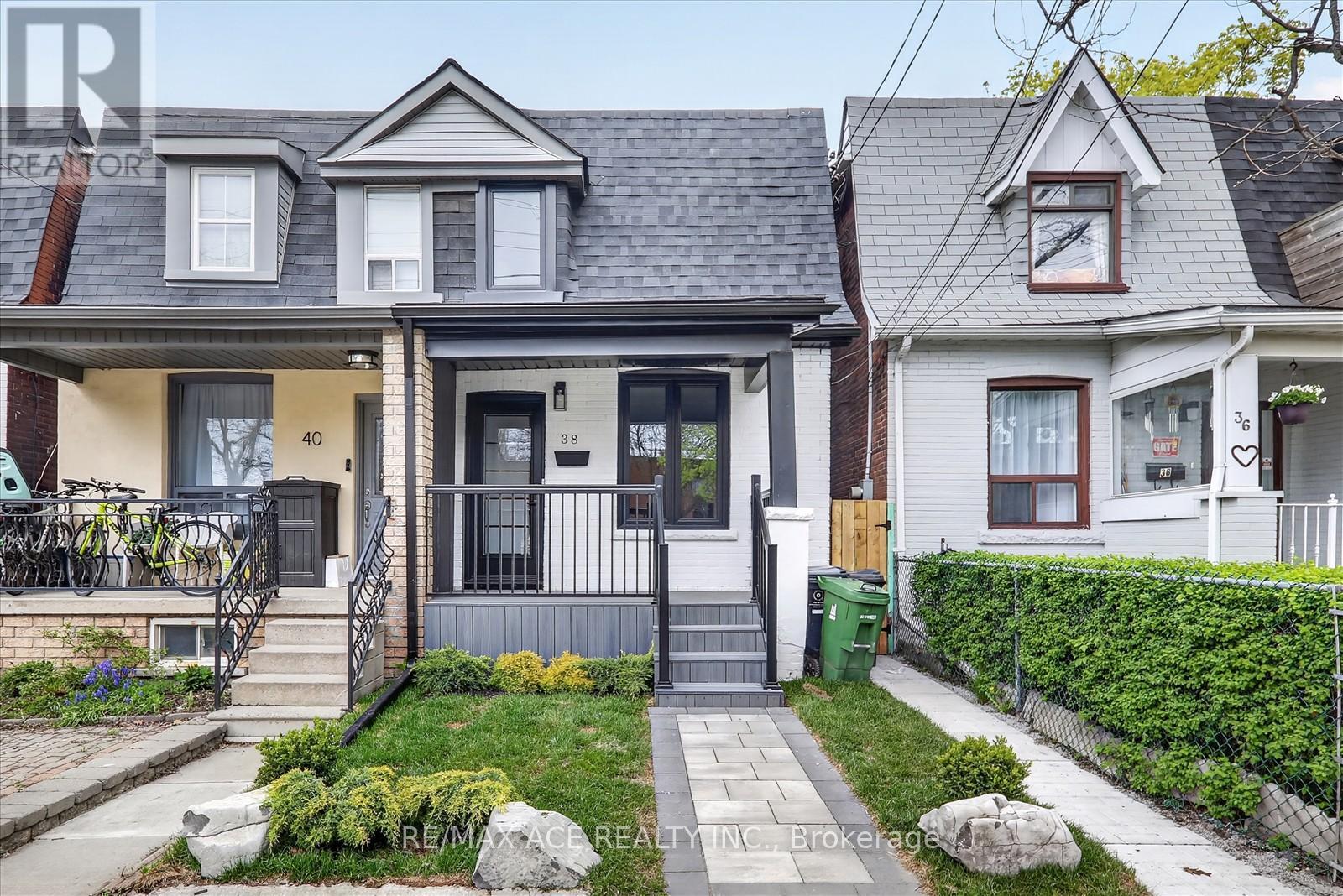 Semi-Detached/Link at 38 PELHAM AVENUE, Toronto (Weston-Pellam Park)