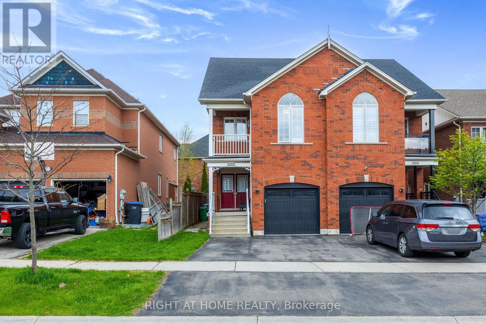 Semi-Detached/Link at 1064 PEPPERIDGE CROSS, Mississauga (Meadowvale Village)