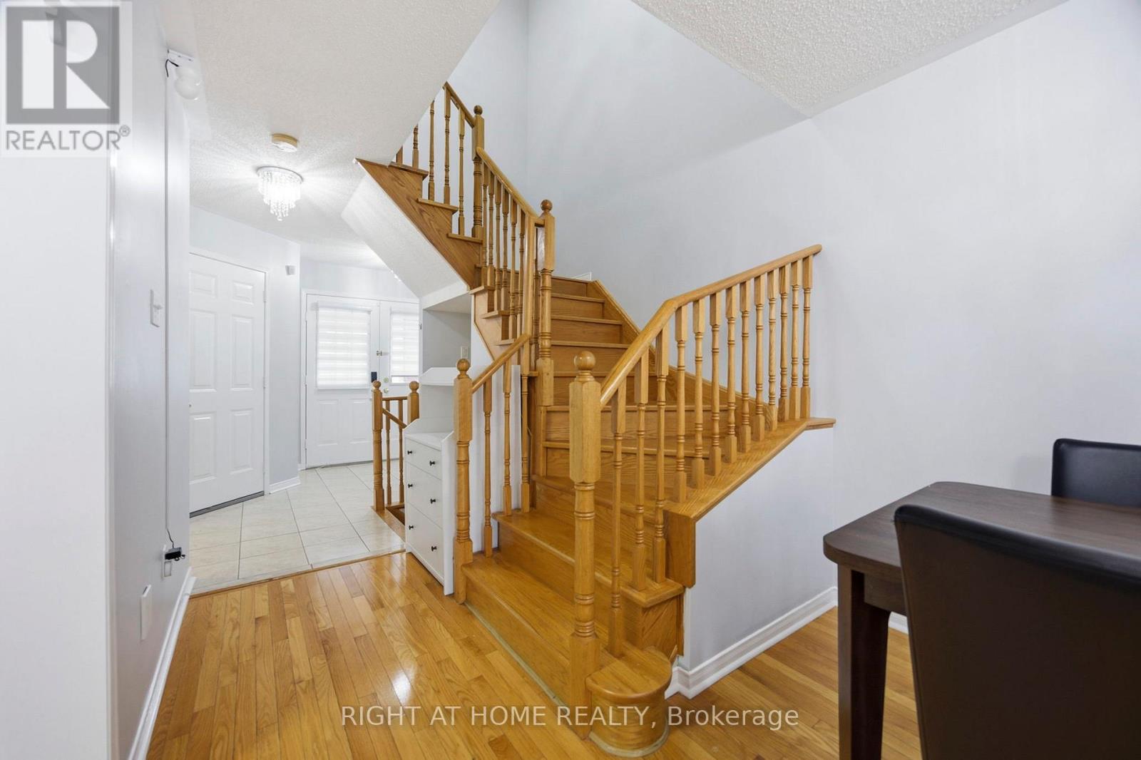 Semi-Detached/Link at 1064 PEPPERIDGE CROSS, Mississauga