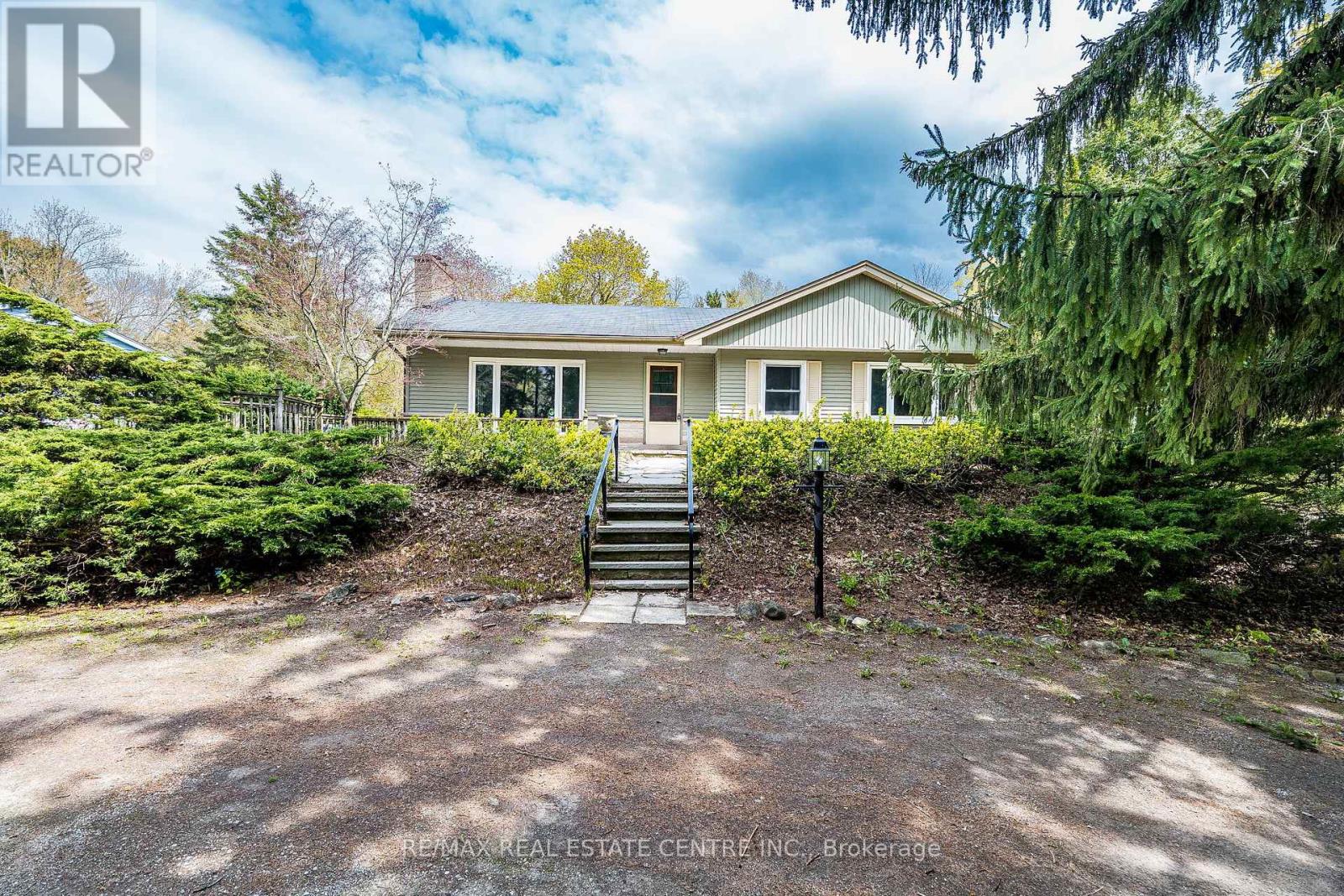 Detached at 1368 2 SIDE ROAD, Burlington