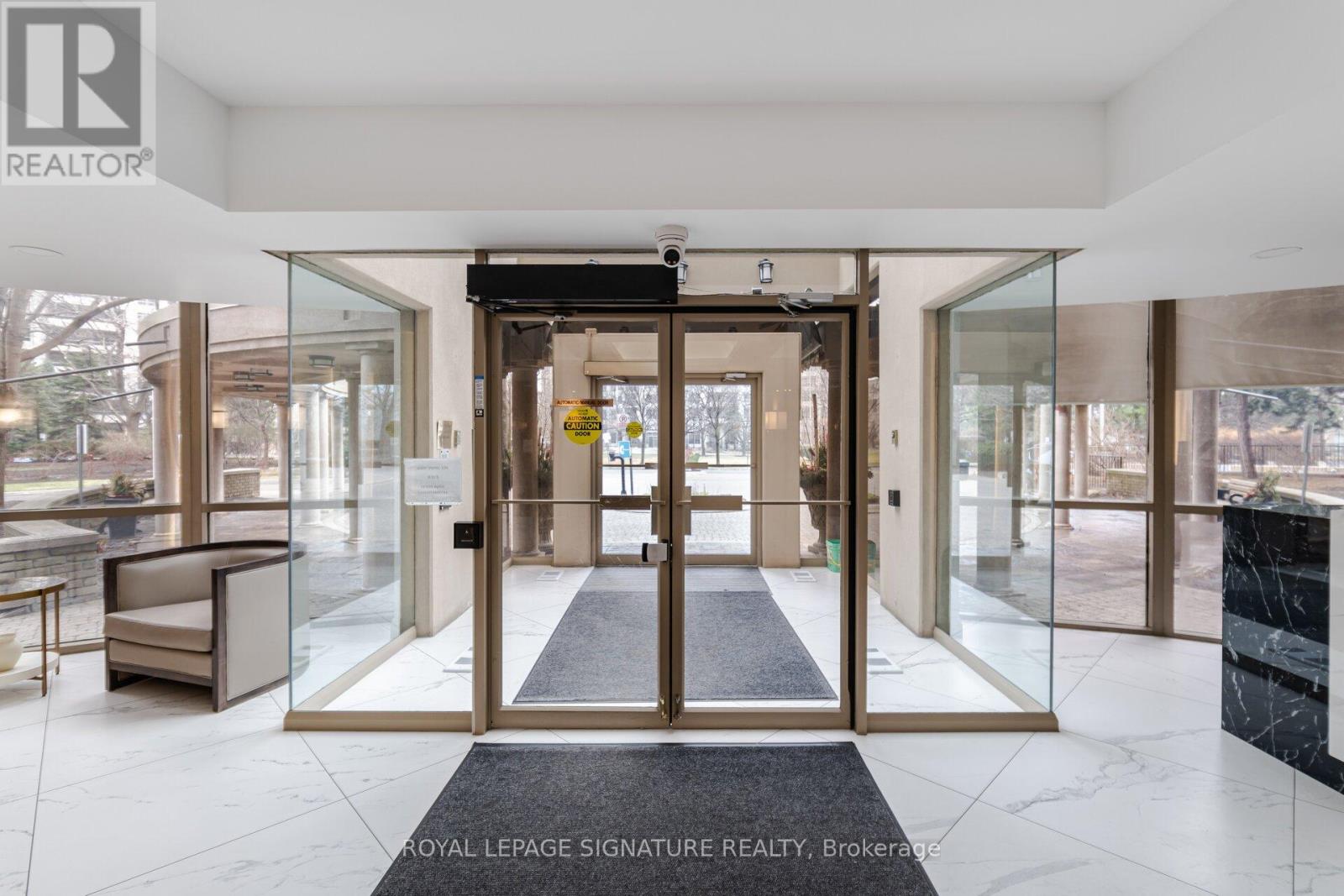 Apartment at 3208 - 45 KINGSBRIDGE GARDEN CIRCLE, Mississauga