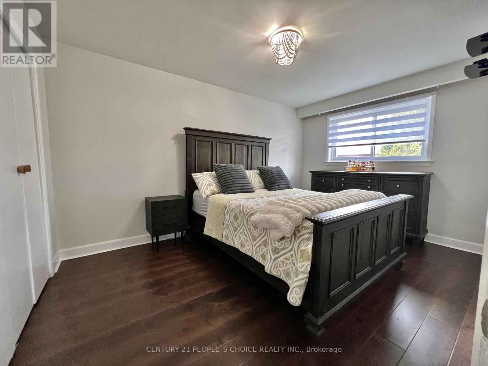 Semi-Detached/Link at 73 NEWLIN CRESCENT, Toronto