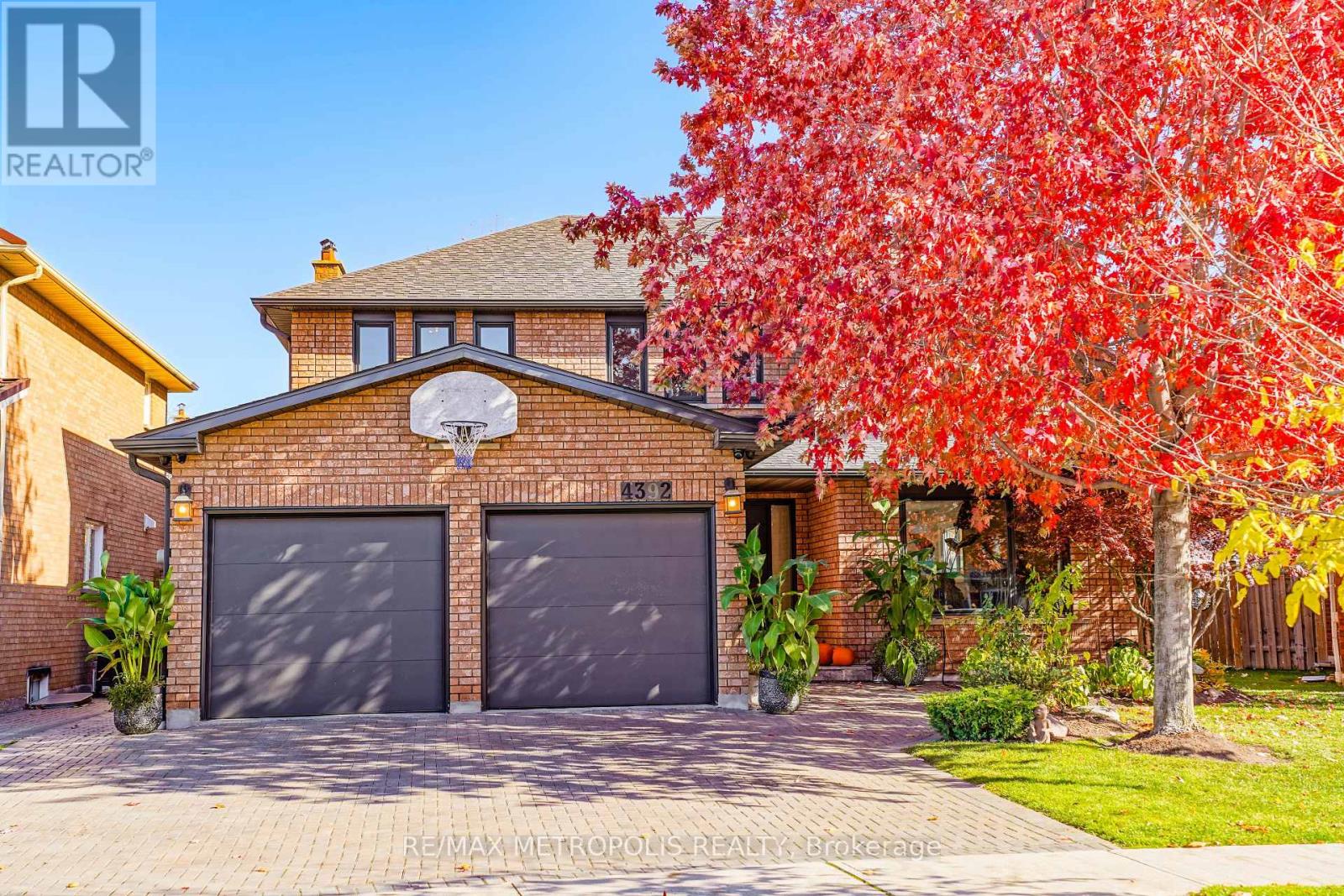Detached at 4392 GRASSLAND CRESCENT, Mississauga (East Credit)