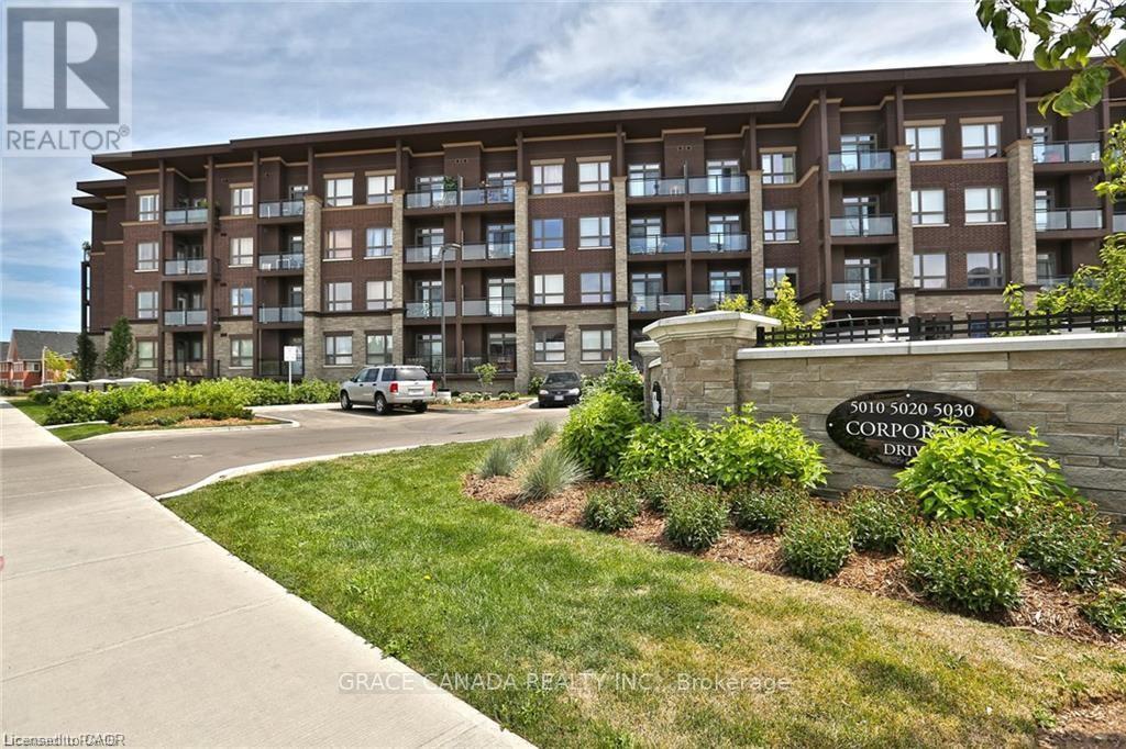 Apartment at 206 - 5020 CORPORATE DRIVE, Burlington (Uptown)