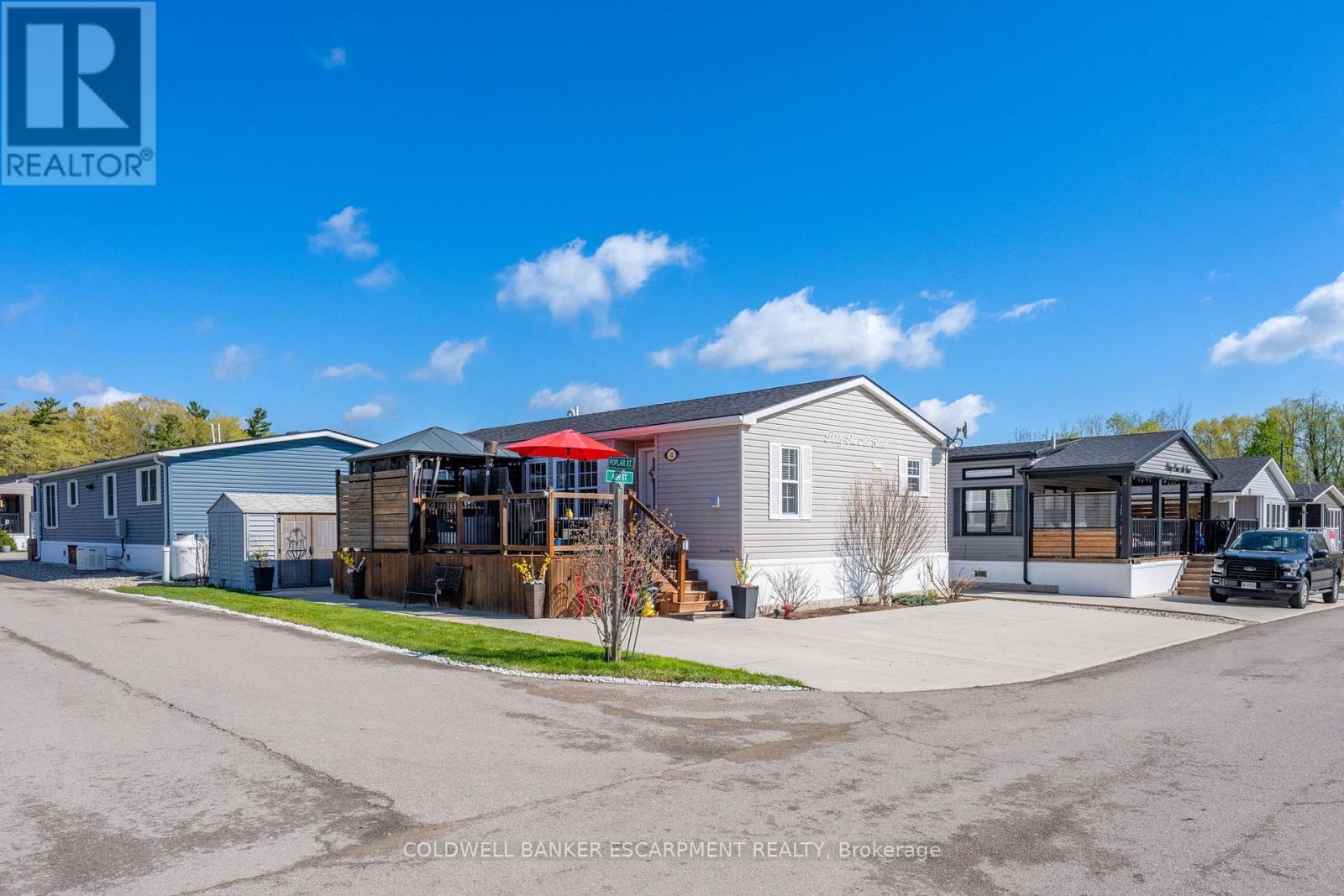 Detached at 31 ASH - 4449 MILBUROUGH LINE, Burlington