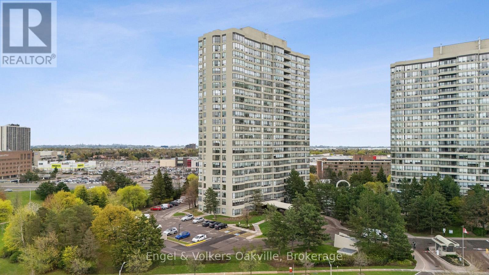 Apartment at 201 - 22 HANOVER ROAD, Brampton (Queen Street Corridor)