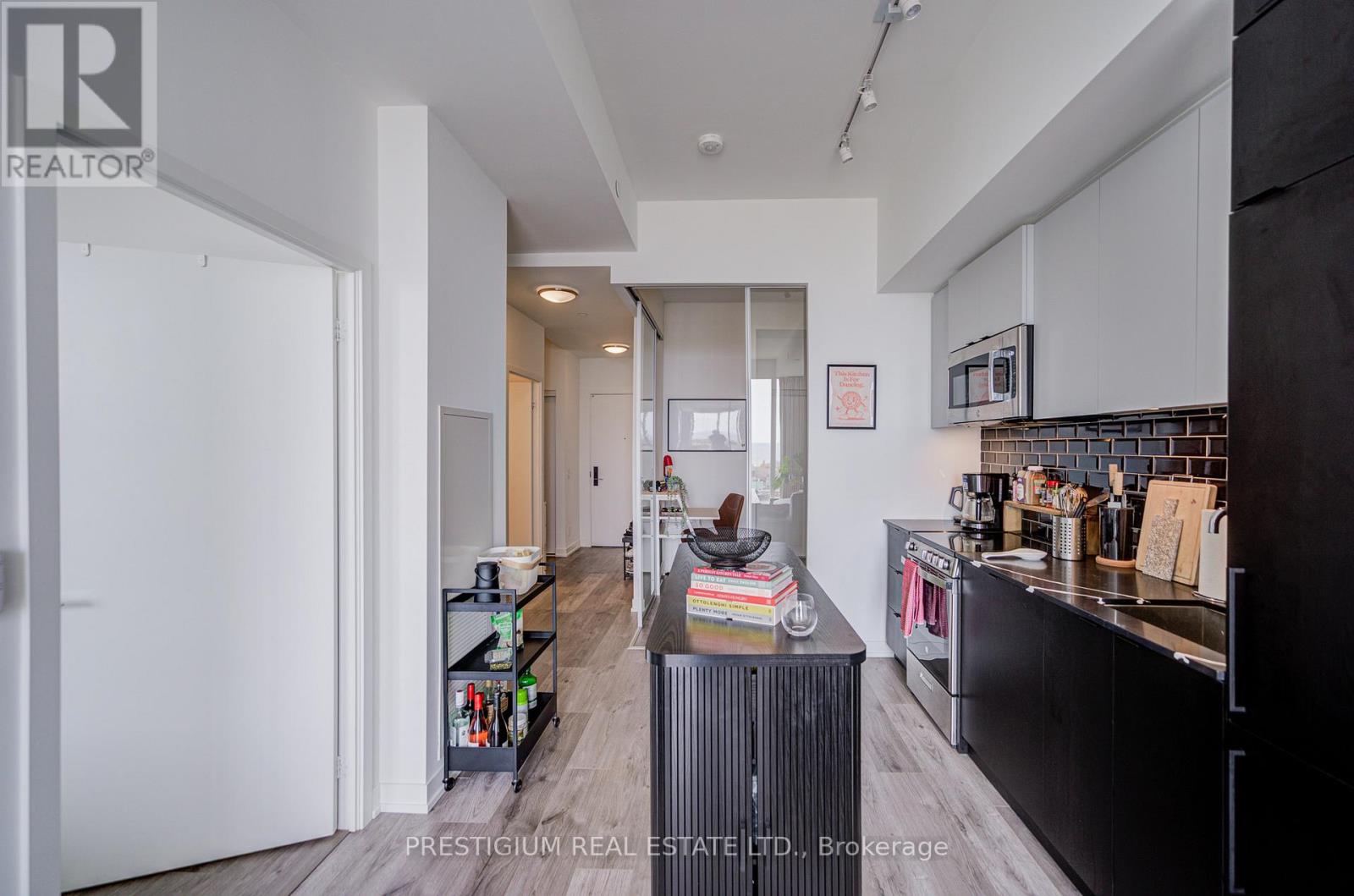 Apartment at 1311 - 285 DUFFERIN STREET, Toronto