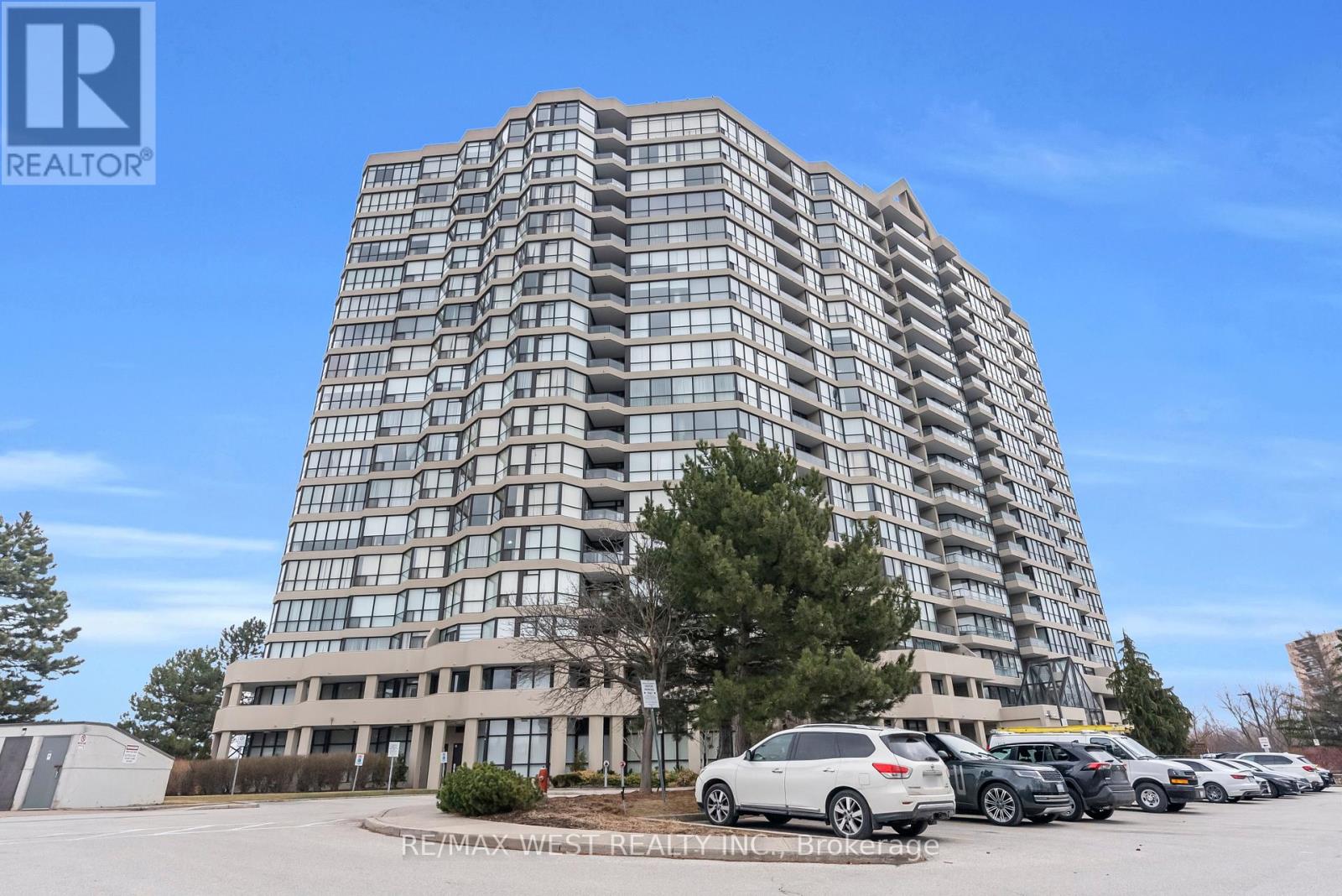 Apartment at 1403 - 5 ROWNTREE ROAD, Toronto (Mount Olive-Silverstone-Jamestown)