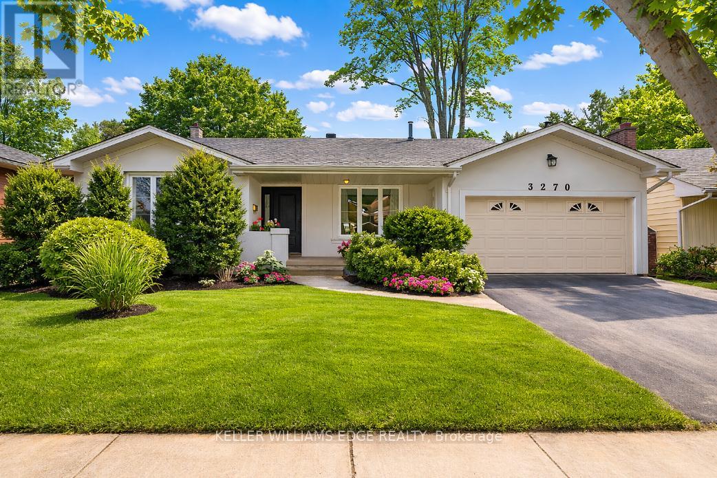 Detached at 3270 SPRUCE AVENUE, Burlington (Roseland)
