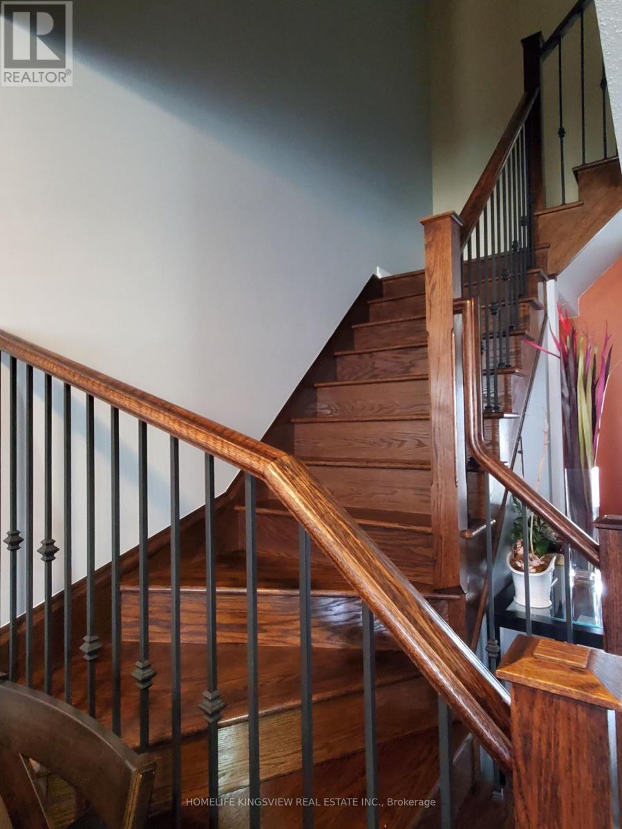 Apartment at 59 - 651 FARMSTEAD DRIVE, Milton