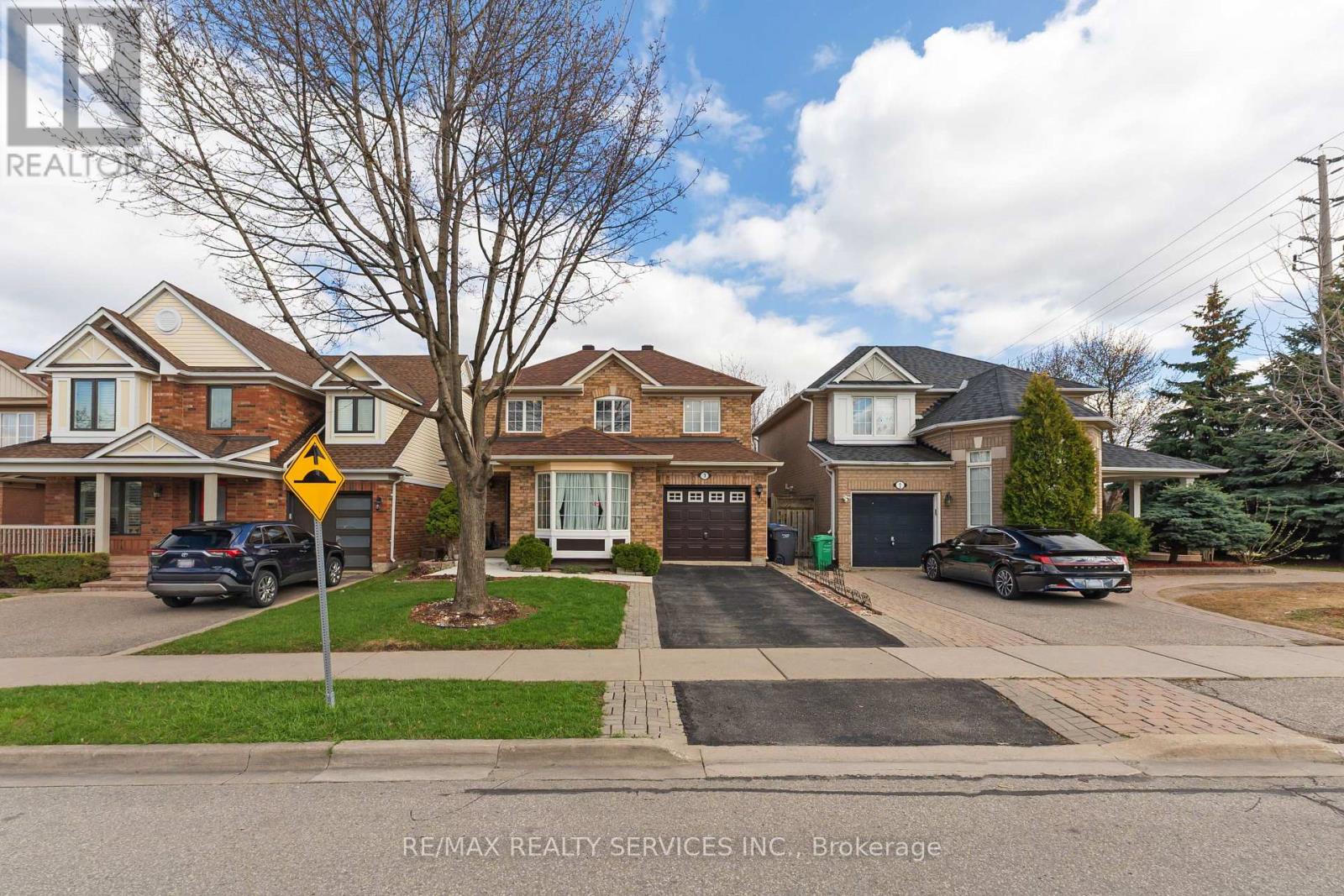 Detached at 3 SPRINGHURST AVENUE, Brampton (Fletcher's Meadow)