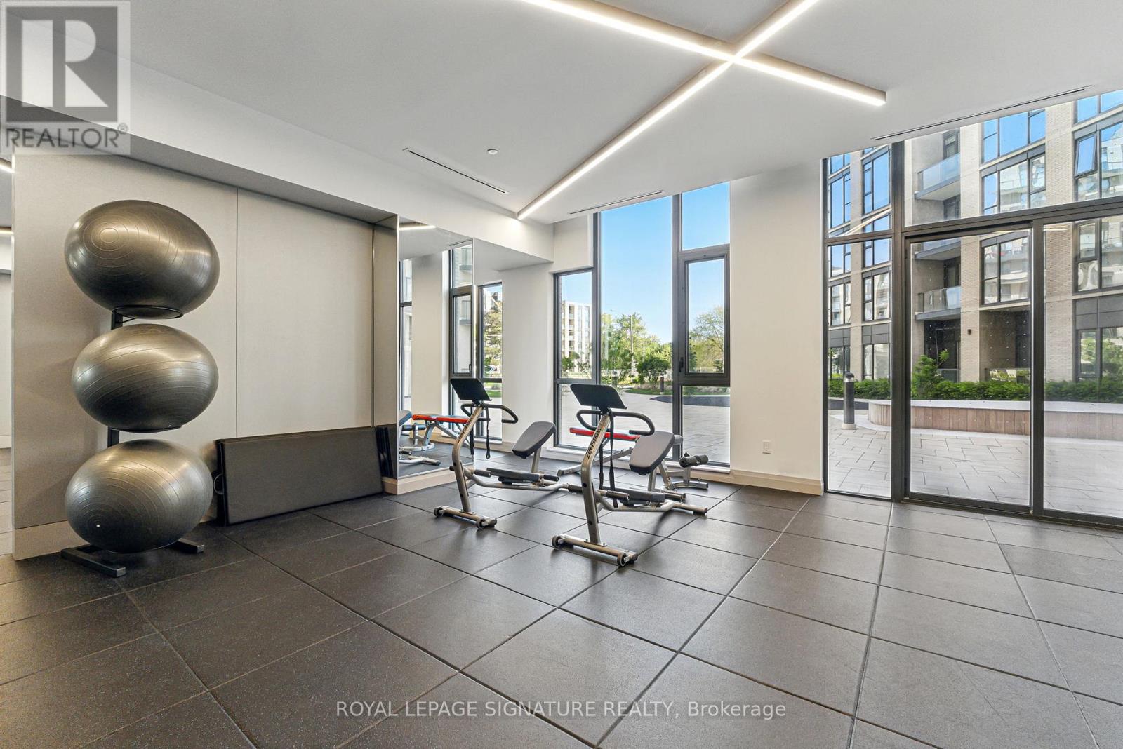 Apartment at 324 - 293 THE KINGSWAY, Toronto