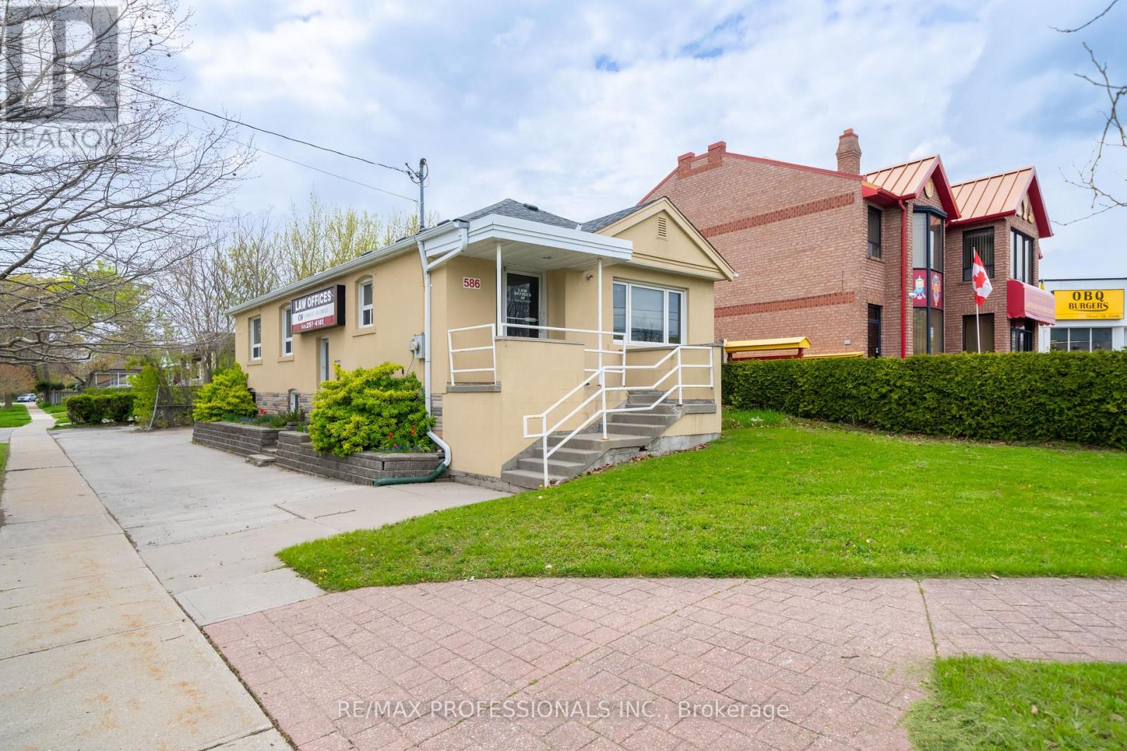 Detached at 586 BROWNS LINE, Toronto (Alderwood)