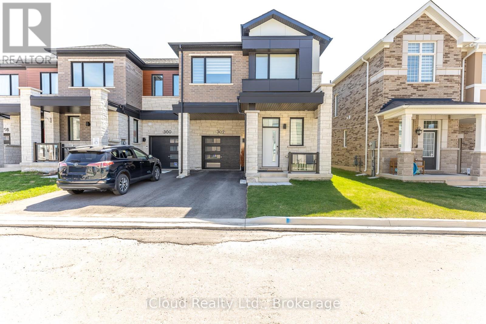 Townhouse at 302 CALLA POINT, Milton (Walker)