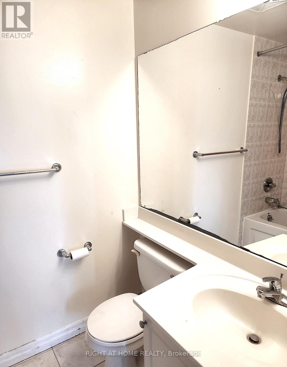 Apartment at 2902 - 220 BURNHAMTHORPE ROAD W, Mississauga