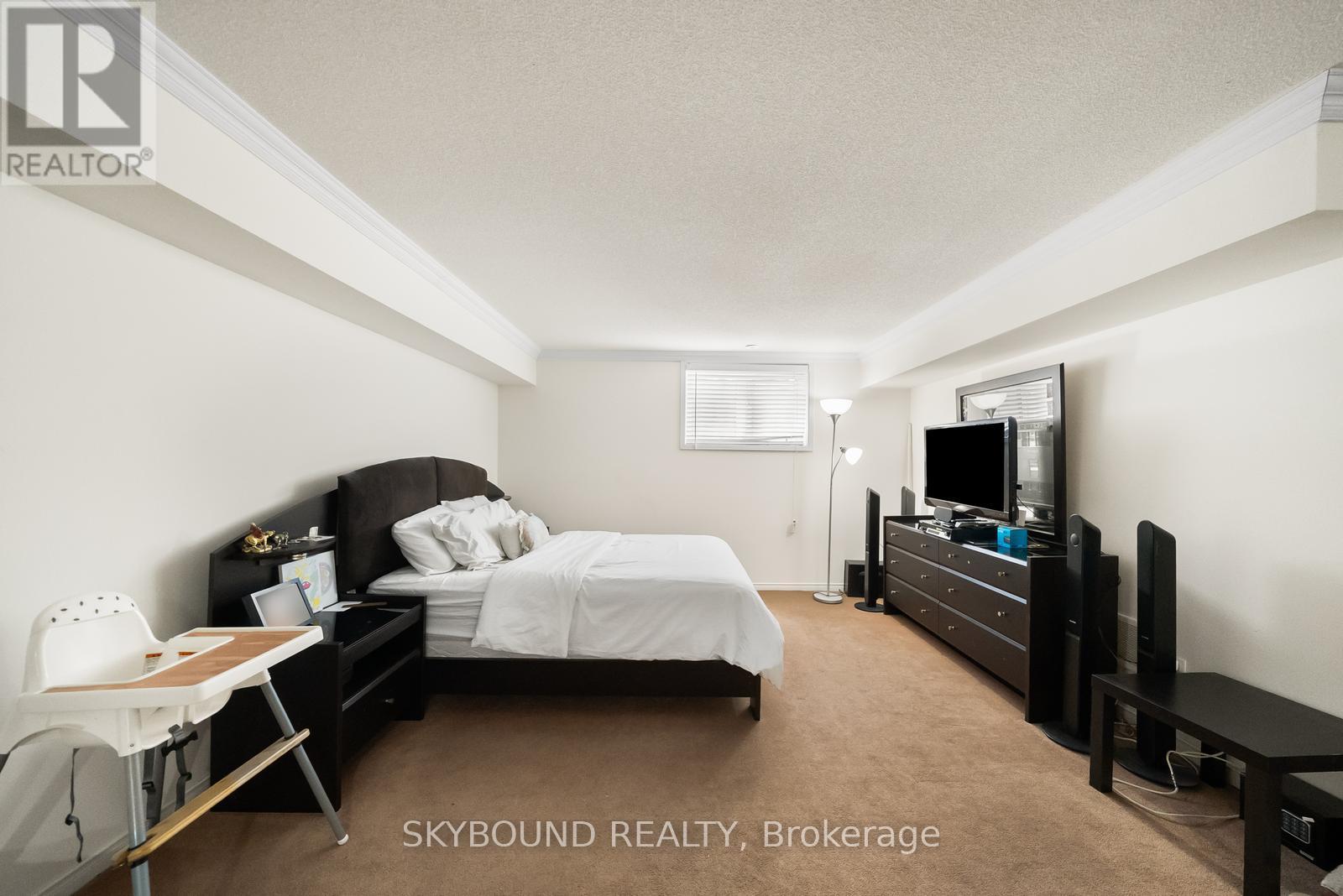 Townhouse at 13, Mississauga