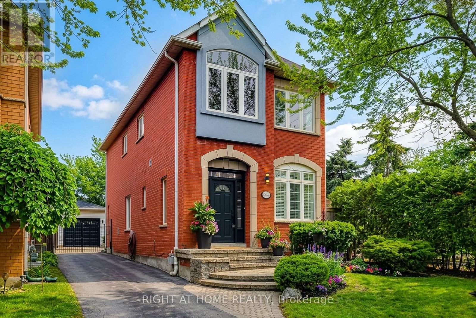 Detached at 2624 CASTLE HILL CRESCENT, Oakville (RO River Oaks)