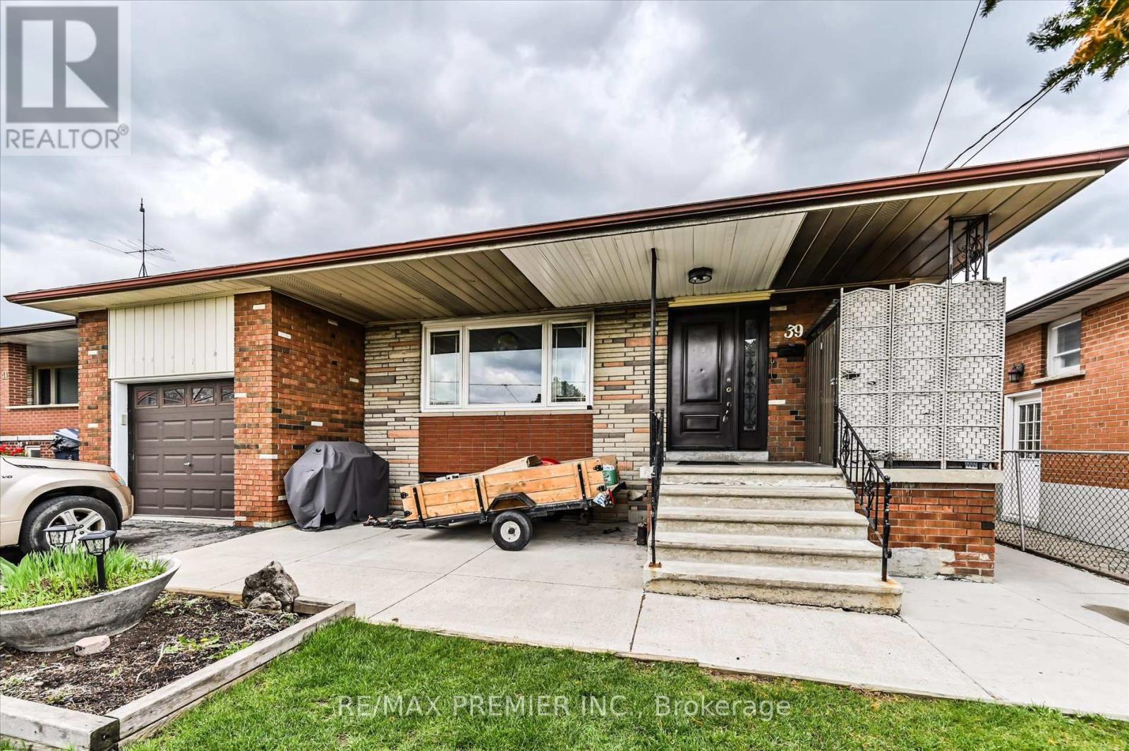 Detached at 39 JOCADA ROAD, Toronto