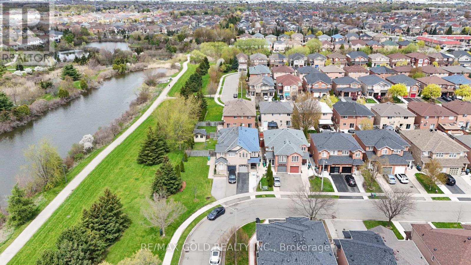 Semi-Detached/Link at 44 BAHA CRESCENT, Brampton (Fletcher's Meadow)