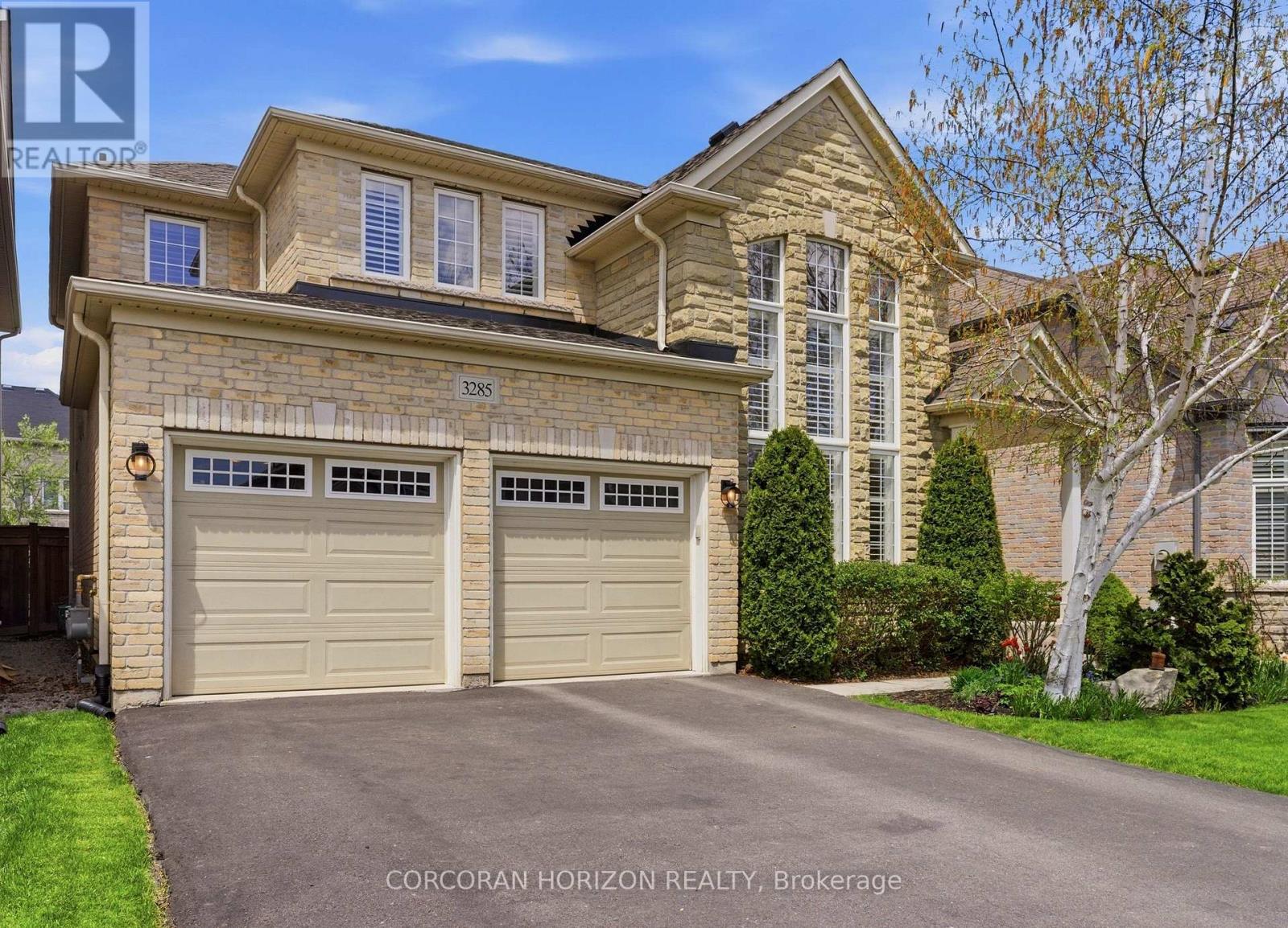Detached at 3285 LIPTAY AVENUE, Oakville (BC Bronte Creek)