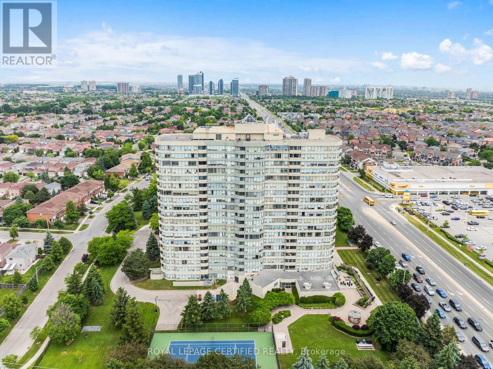 Apartment at 210 - 700 CONSTELLATION DRIVE, Mississauga (Hurontario)