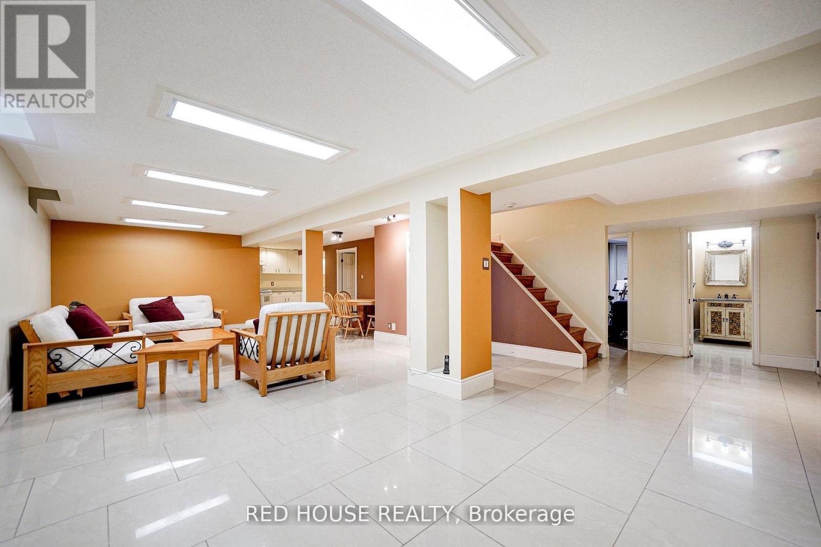 Detached at BSMT - 4450 MAYFLOWER DRIVE, Mississauga (Hurontario)
