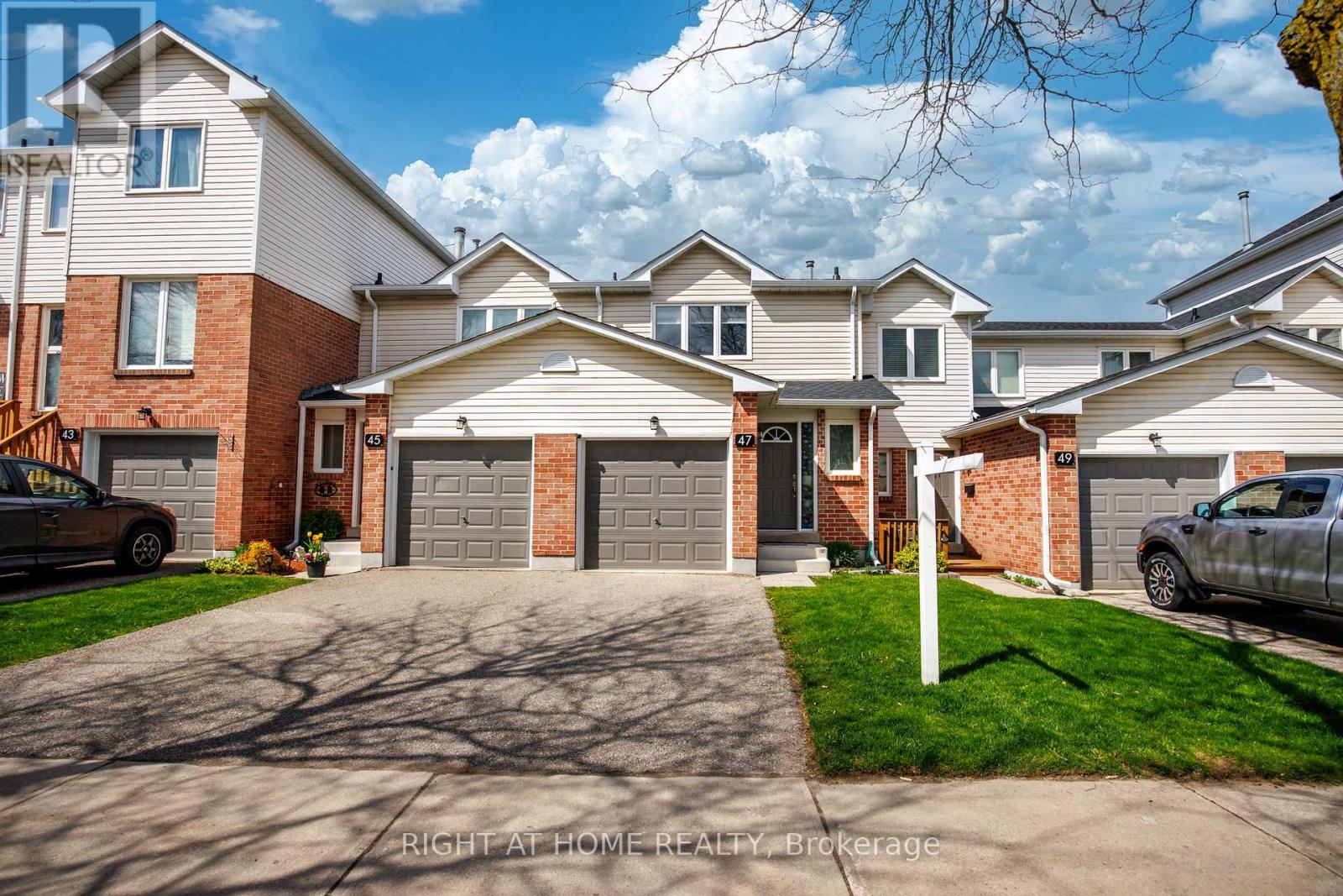 Townhouse at 74 - 47 STEWART MACLAREN ROAD, Halton Hills (Georgetown)