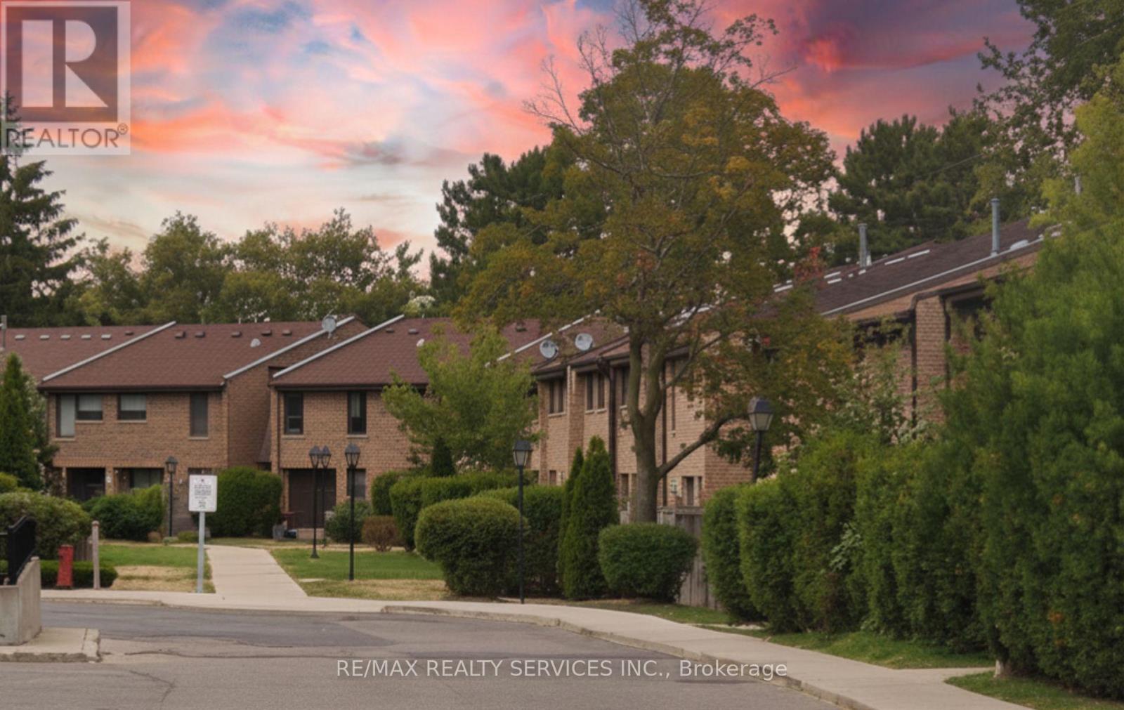 Townhouse at 50 - 2605 WOODCHESTER DRIVE, Mississauga (Sheridan)