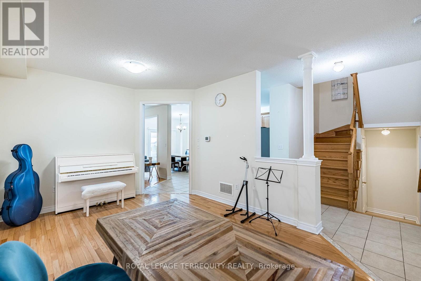 Detached at 3926 CANDLELIGHT DRIVE, Mississauga