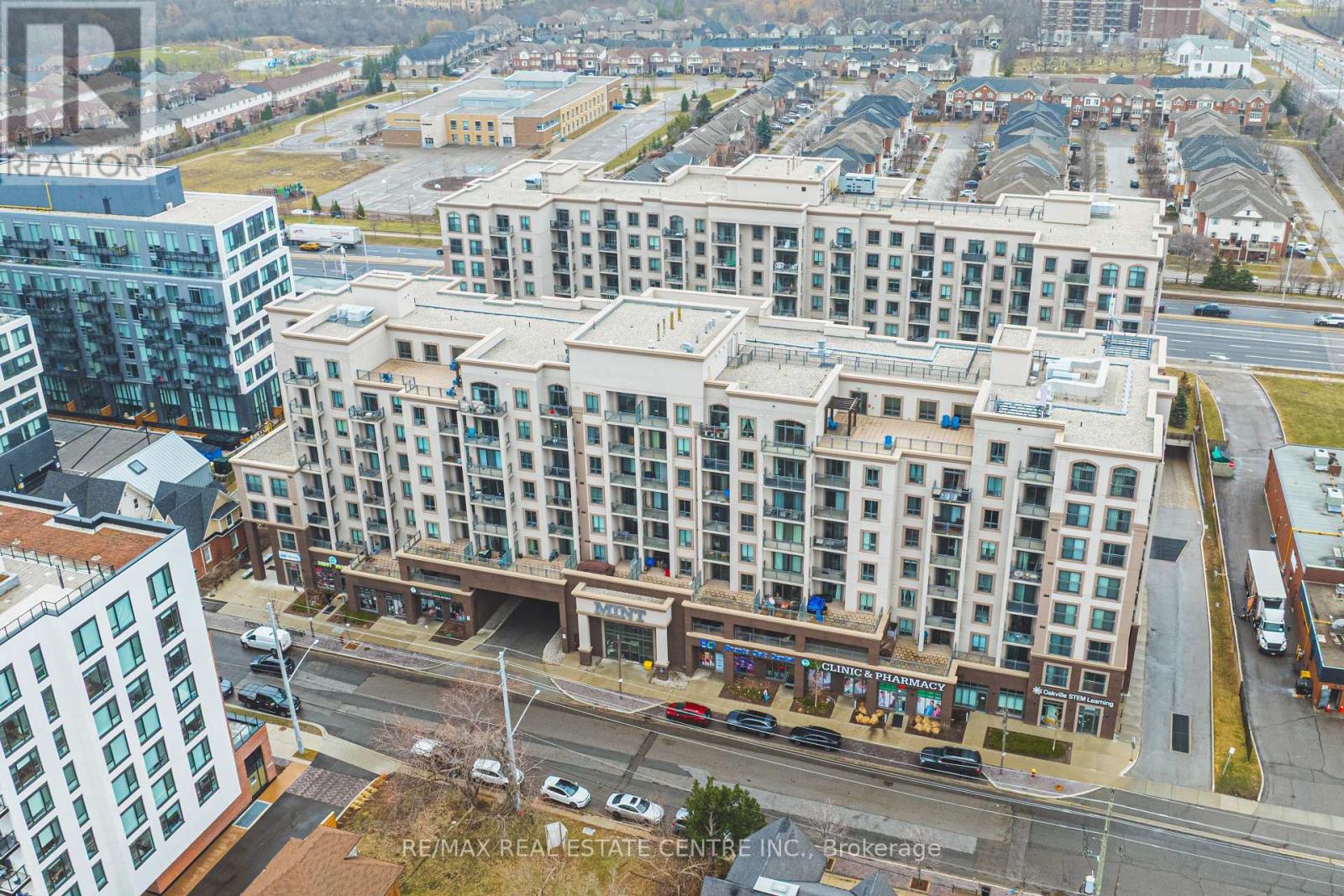 Apartment at 711 - 2486 OLD BRONTE ROAD, Oakville (WM Westmount)
