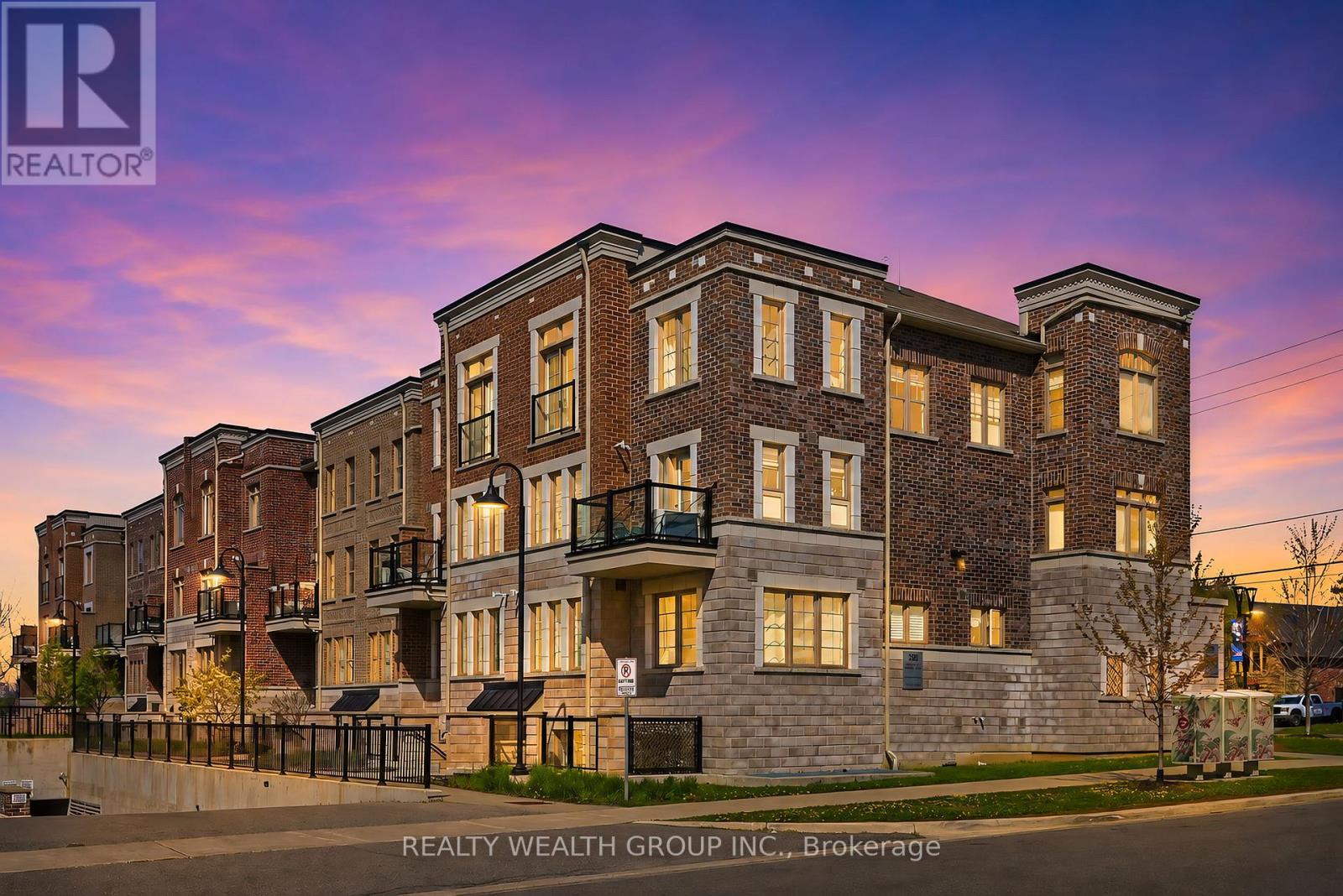 Townhouse at 202 - 2355 SHEPPARD AVENUE W, Toronto (Humberlea-Pelmo Park)
