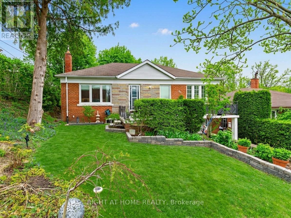 Detached at 85 FLAMBOROUGH DRIVE, Toronto (Brookhaven-Amesbury)