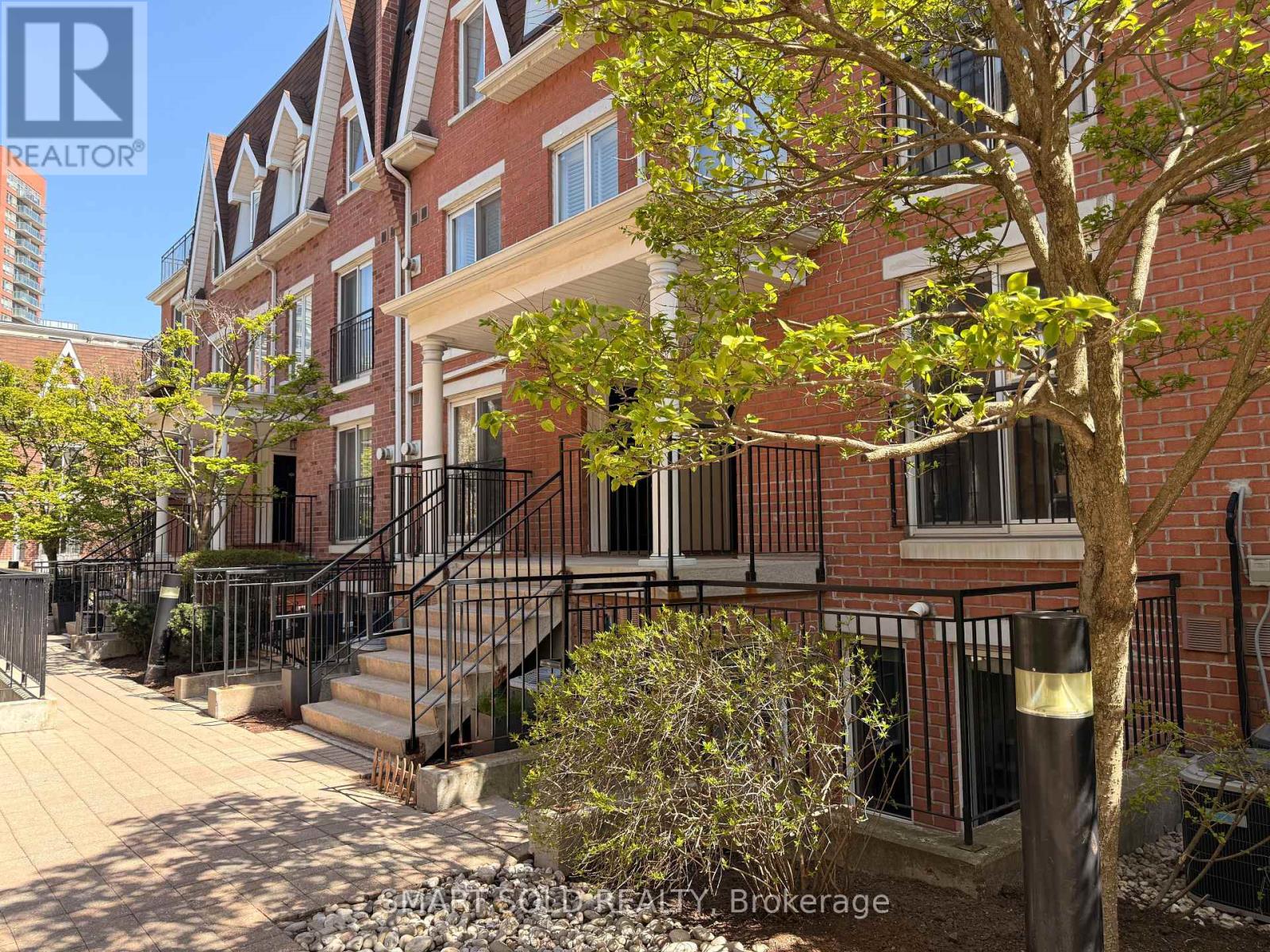 Townhouse at 725 - 10 LAIDLAW STREET, Toronto (South Parkdale)