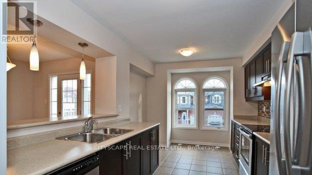 Townhouse at 1055 HAXTON HEIGHTS, Milton