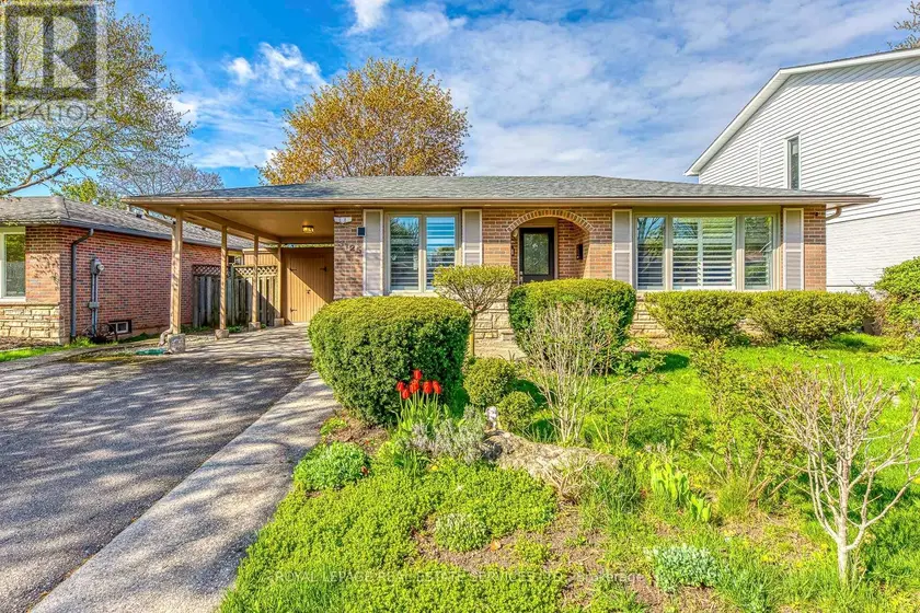Detached at 3125 CENTENNIAL DRIVE, Burlington