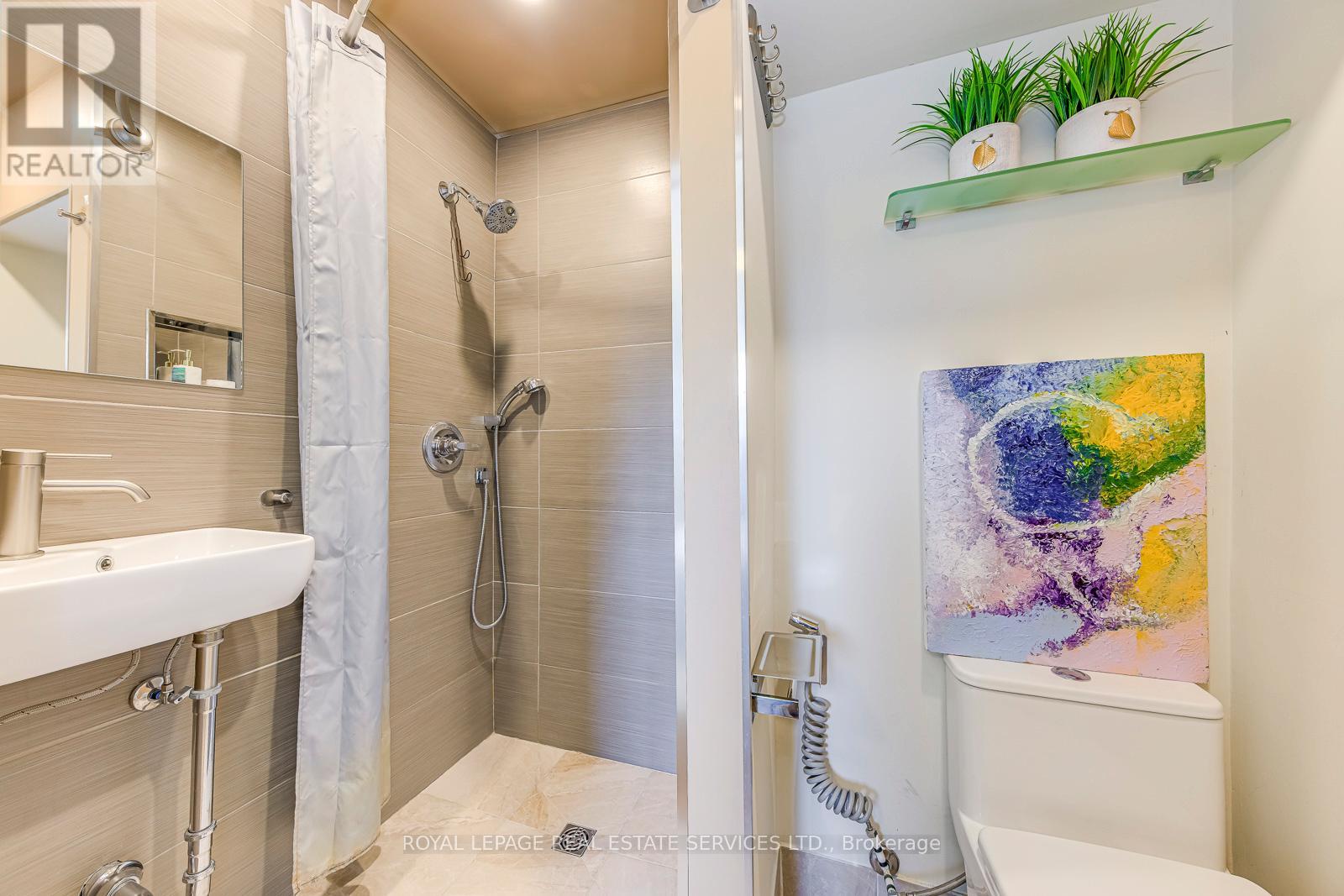 Detached at 3125 CENTENNIAL DRIVE, Burlington