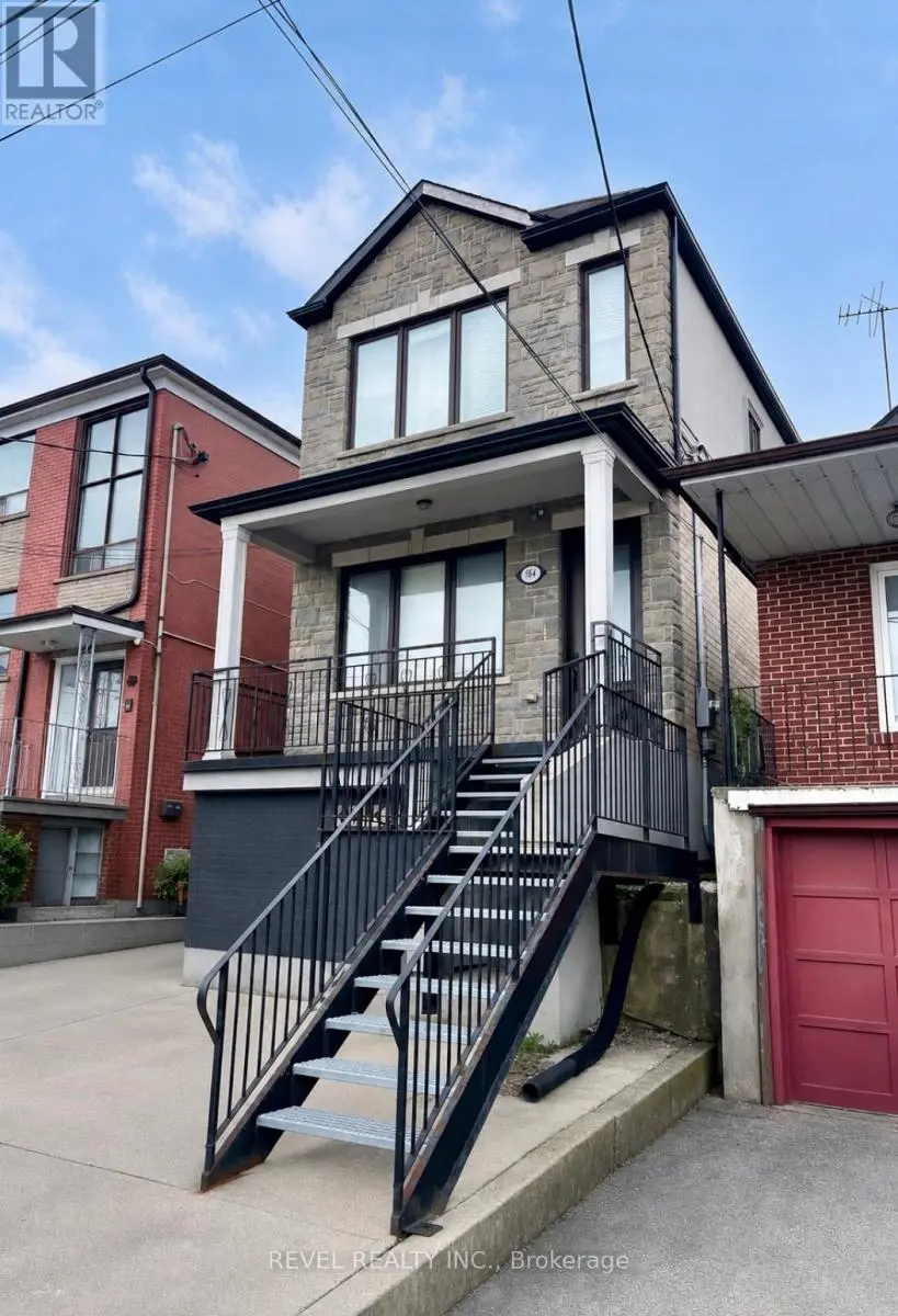 Detached at LOWER - 564 BLACKTHORN AVENUE, Toronto (Keelesdale-Eglinton West)