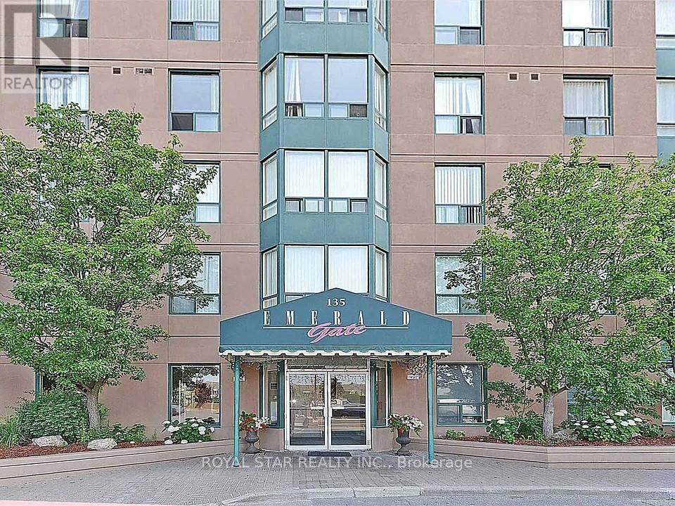 Apartment at 303 - 135 HILLCREST AVENUE, Mississauga (Cooksville)