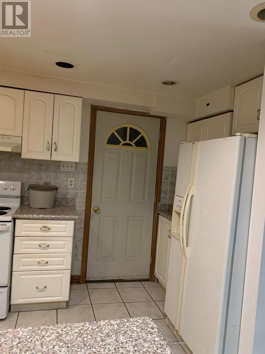 Detached at 6079 TILLSDOWN DRIVE, Mississauga (East Credit)
